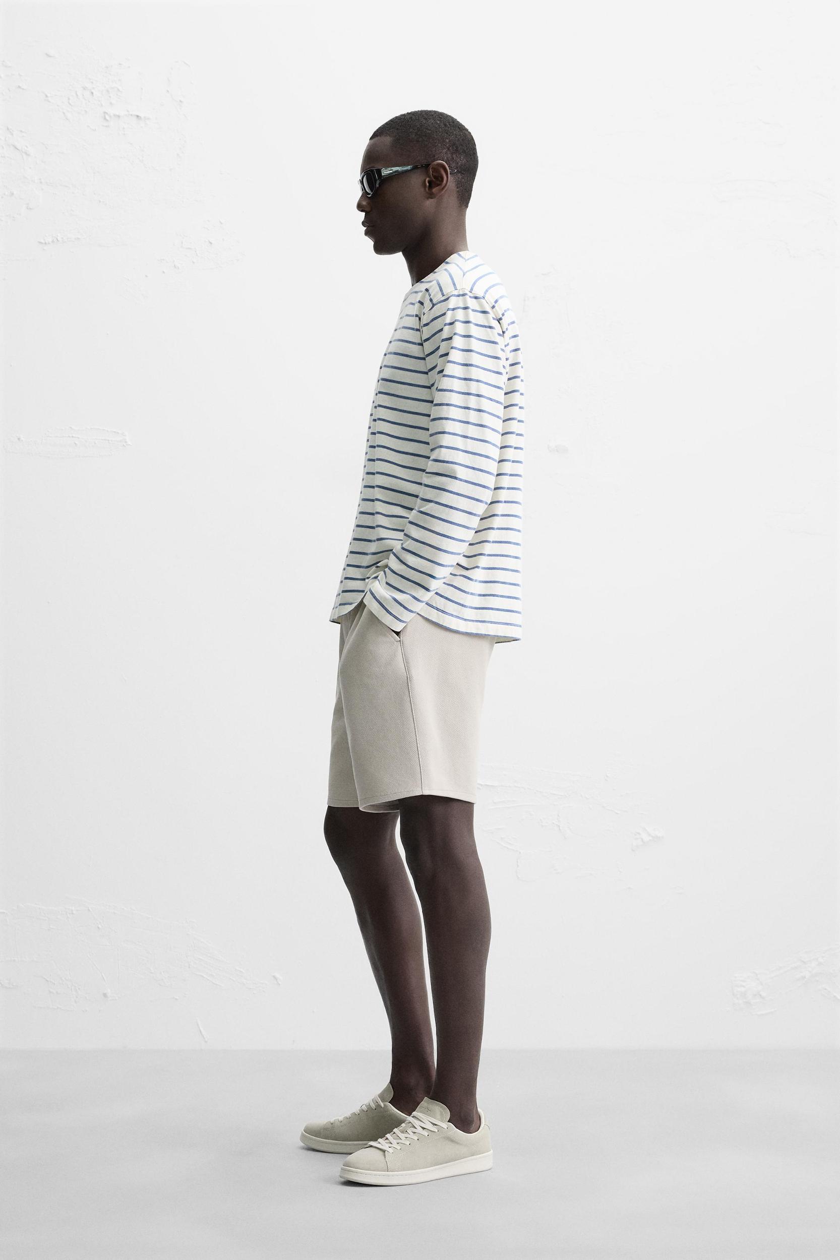 TEXTURED COMFORT SHORTS Product Image