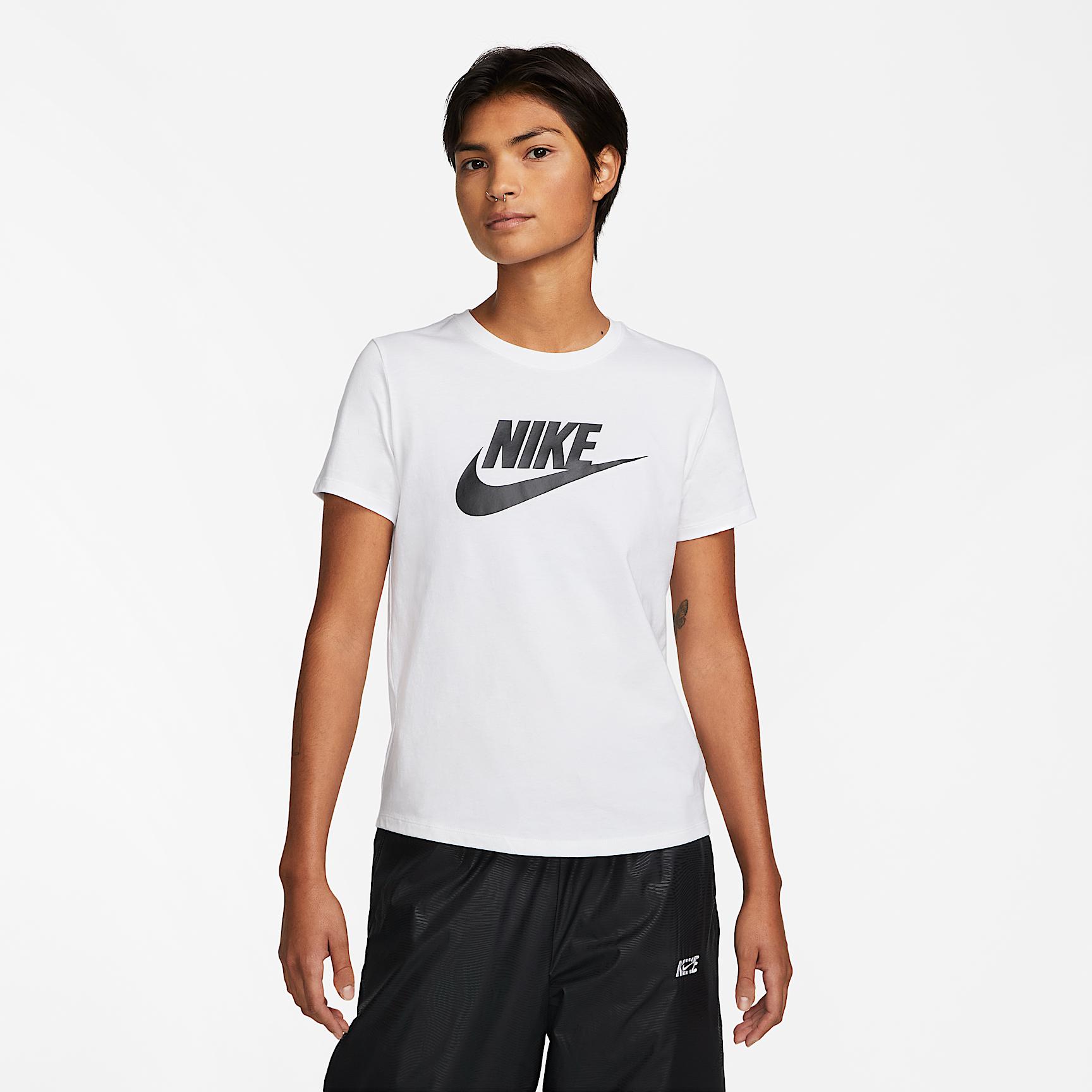 Women's Nike Sportswear Essentials Logo Tee,  Product Image