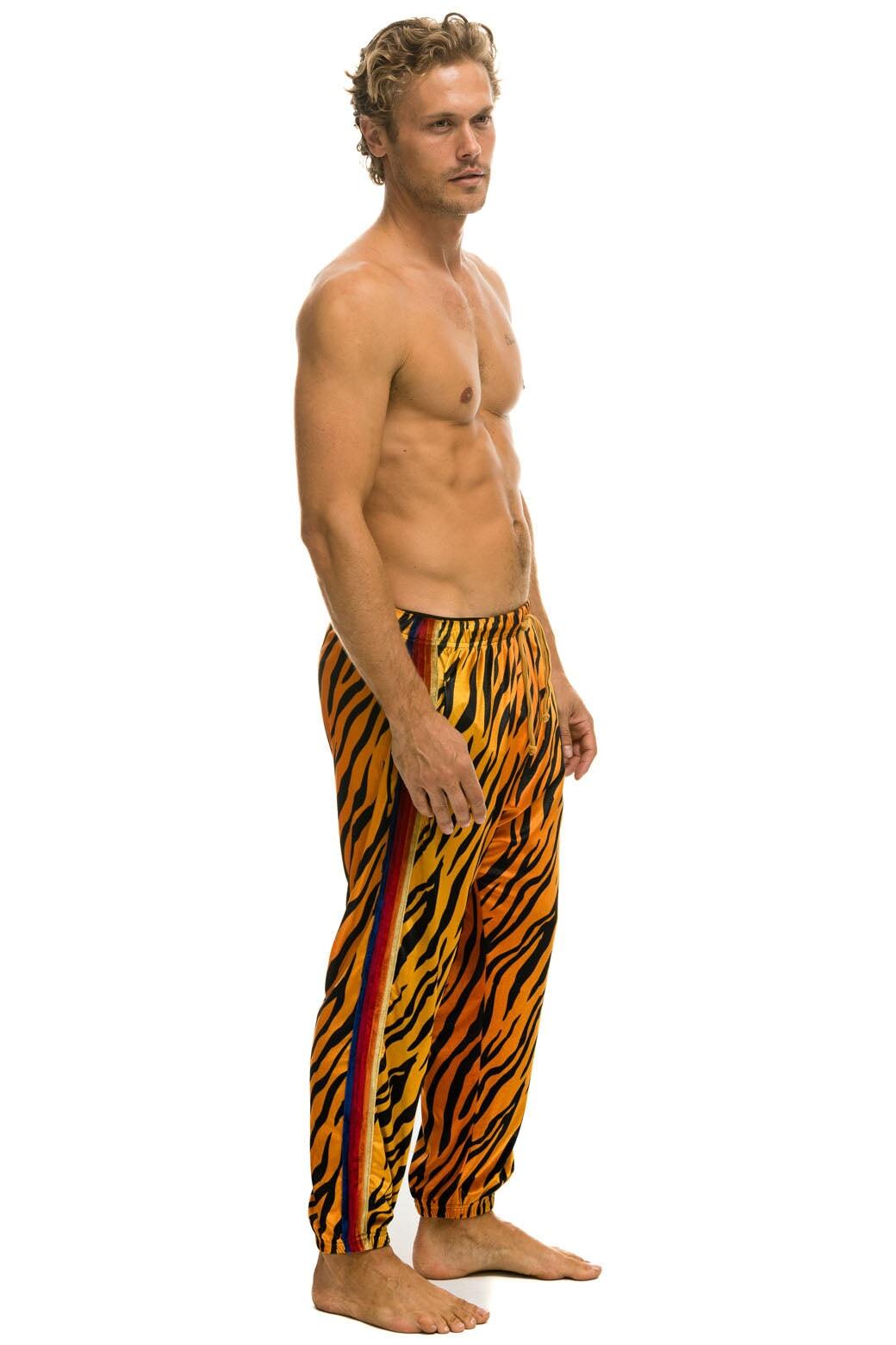 CLASSIC VELVET SWEATPANTS - TIGER Male Product Image