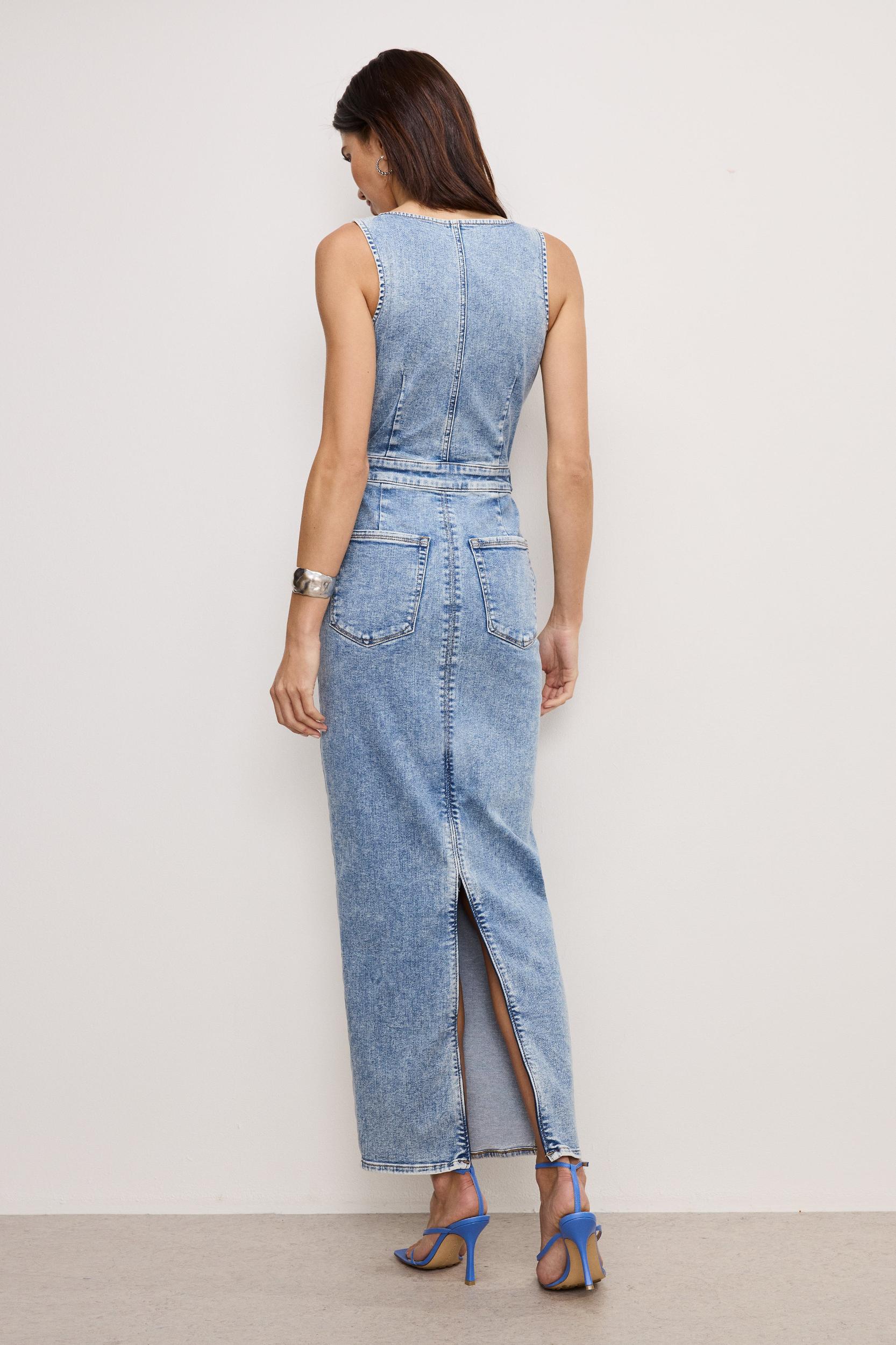 FIT FOR SUCCESS V NECK MAXI DRESS | INDIGO780 Product Image