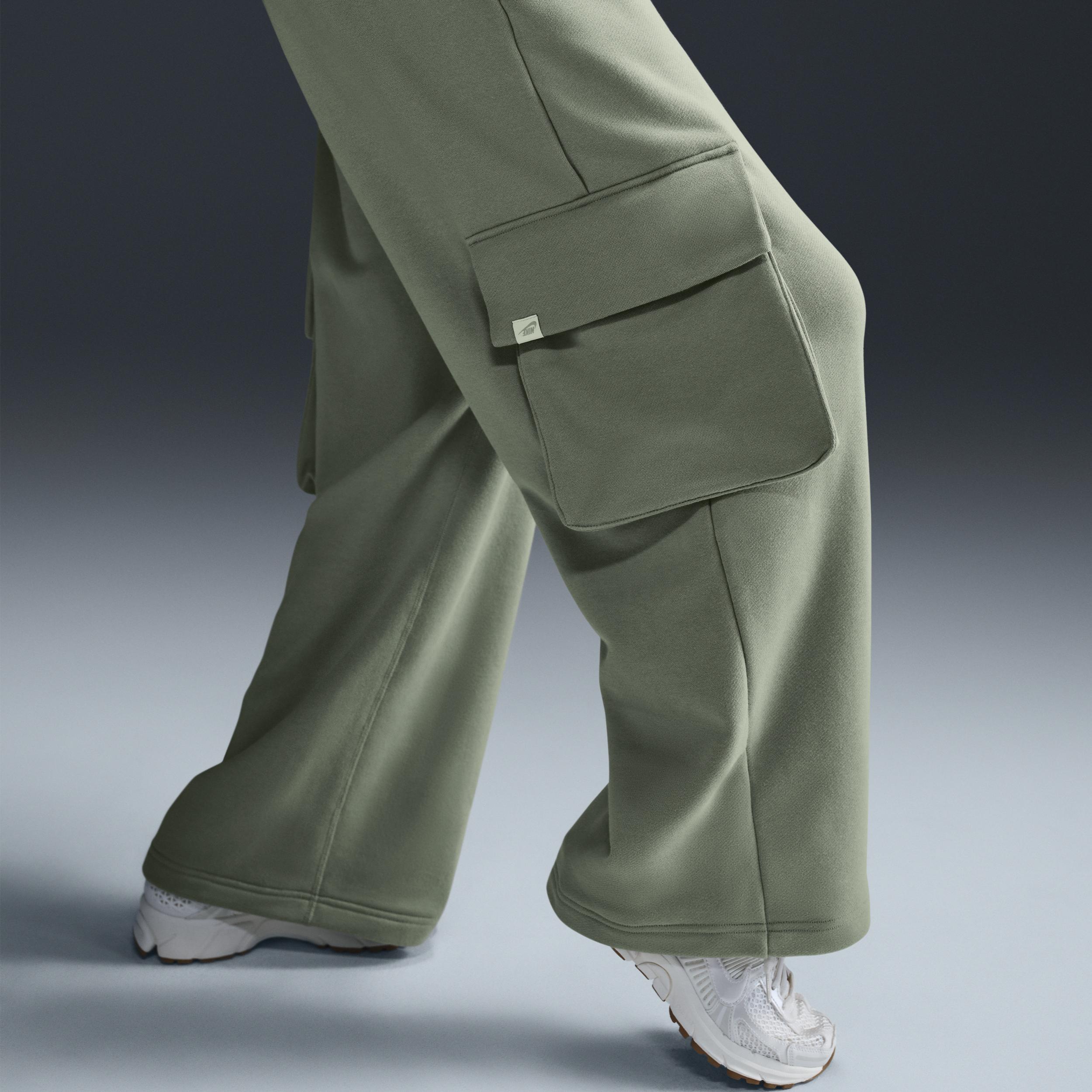 Women's Nike Sportswear Low-Rise Oversized French Terry Open-Hem Pants Product Image
