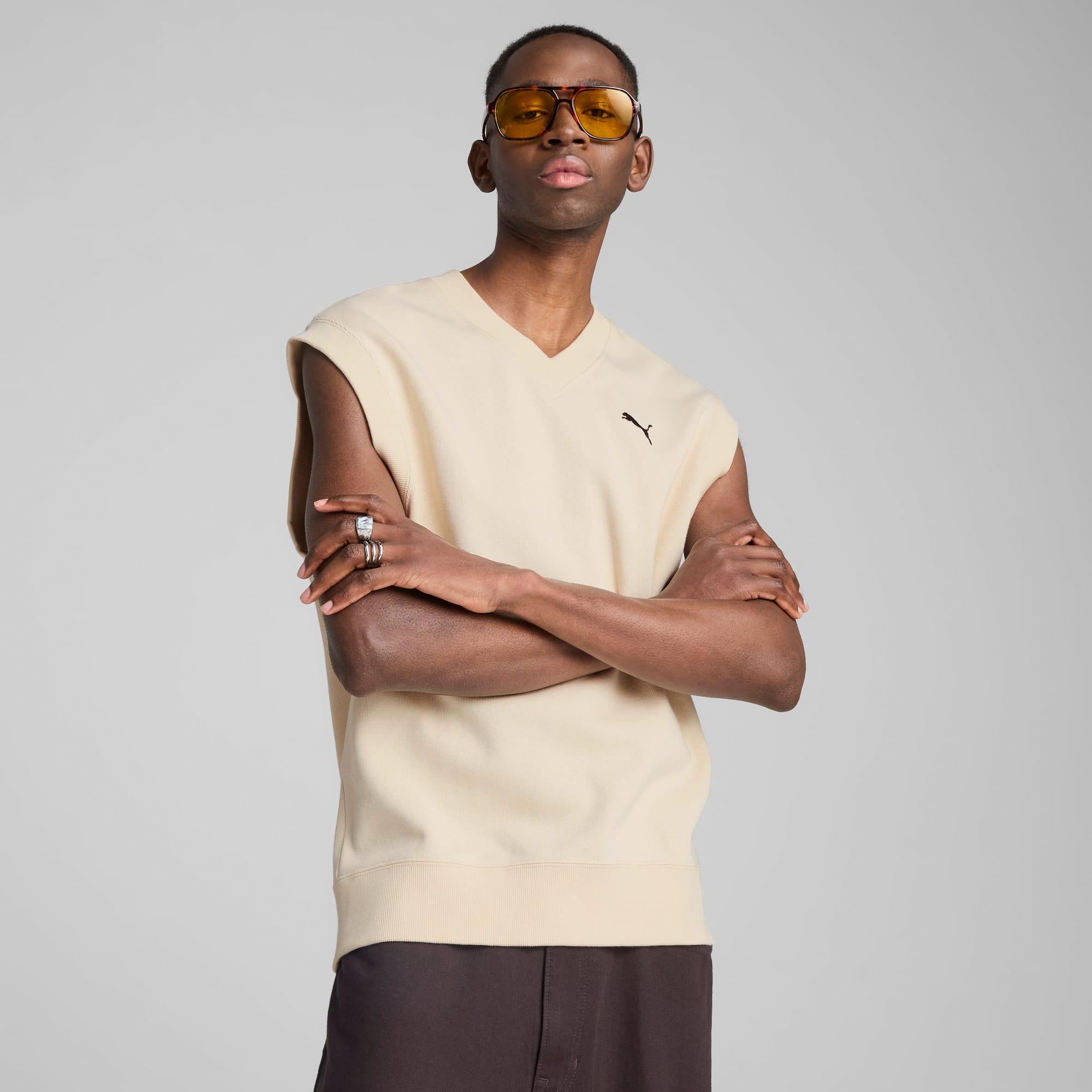 WARDROBE ESSENTIALS Men's Relaxed Vest Product Image