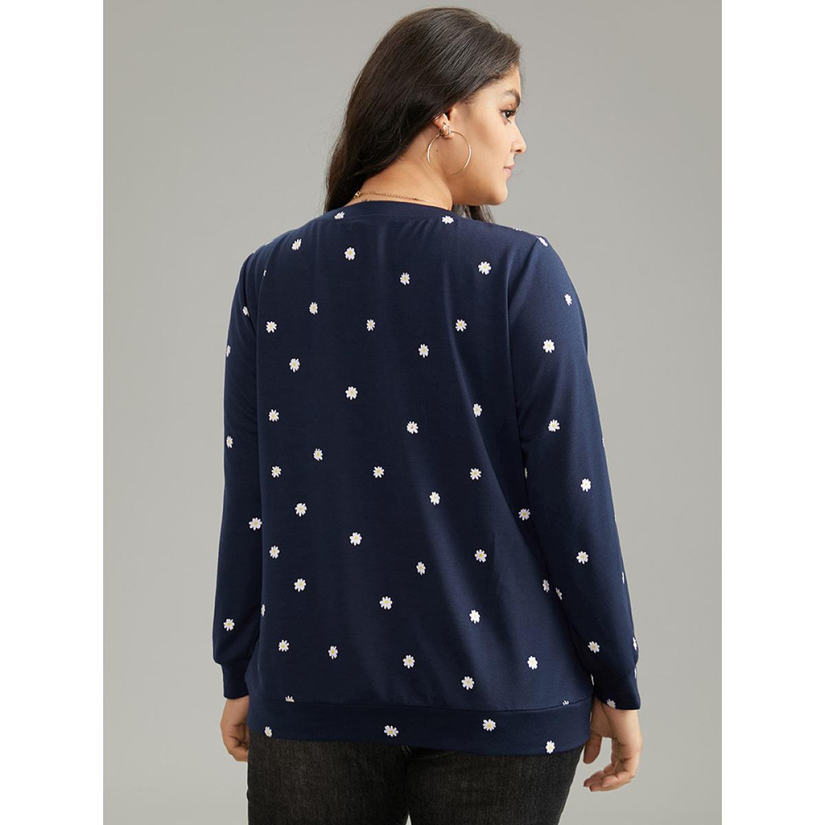 Plus Size Small Daisy Print Crew Neck Sweatshirt Women Indigo Casual Printed Round Neck Dailywear Sweatshirts BloomChic 22-24/3X Product Image
