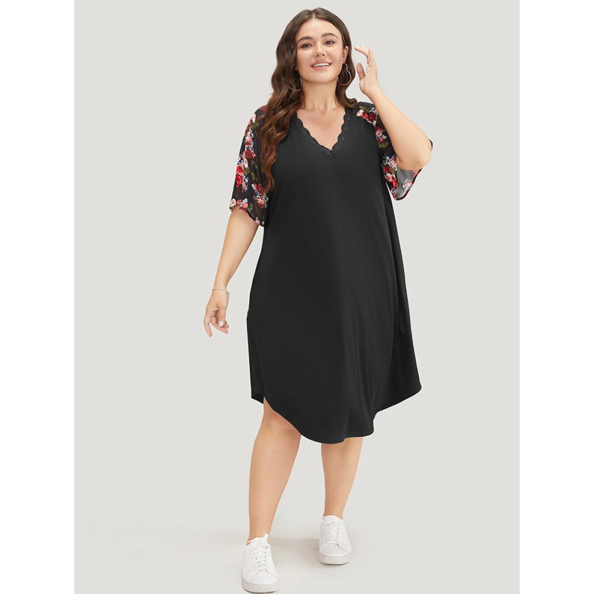 Plus Size Floral Raglan Sleeve Lace Trim Pocket Arc Hem Dress Black Women Casual Non V-neck Short sleeve Curvy Midi Dress BloomChic 14-16/1X Product Image
