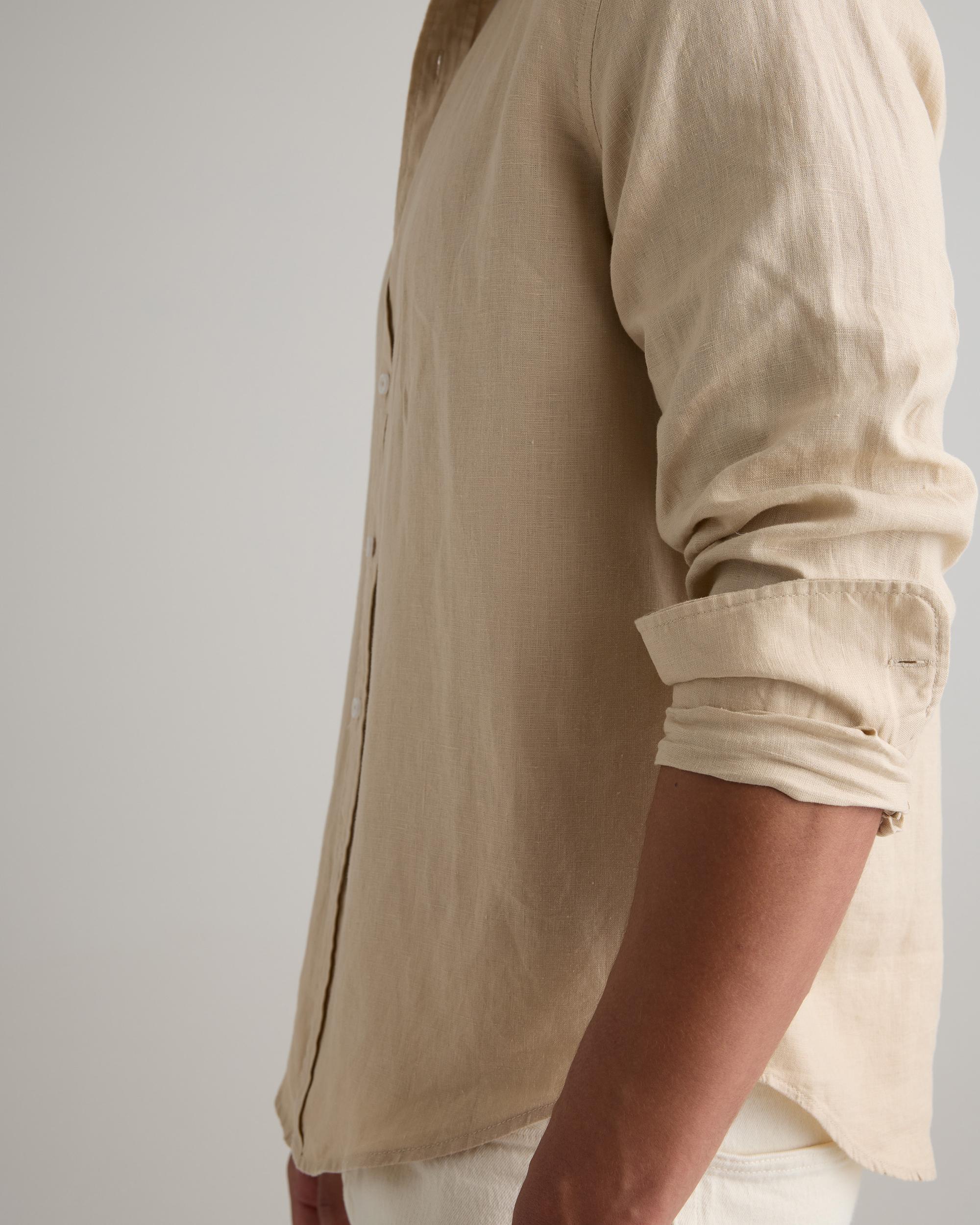 Quince | Men's 100% European Linen Relaxed Long Sleeve Shirt Product Image