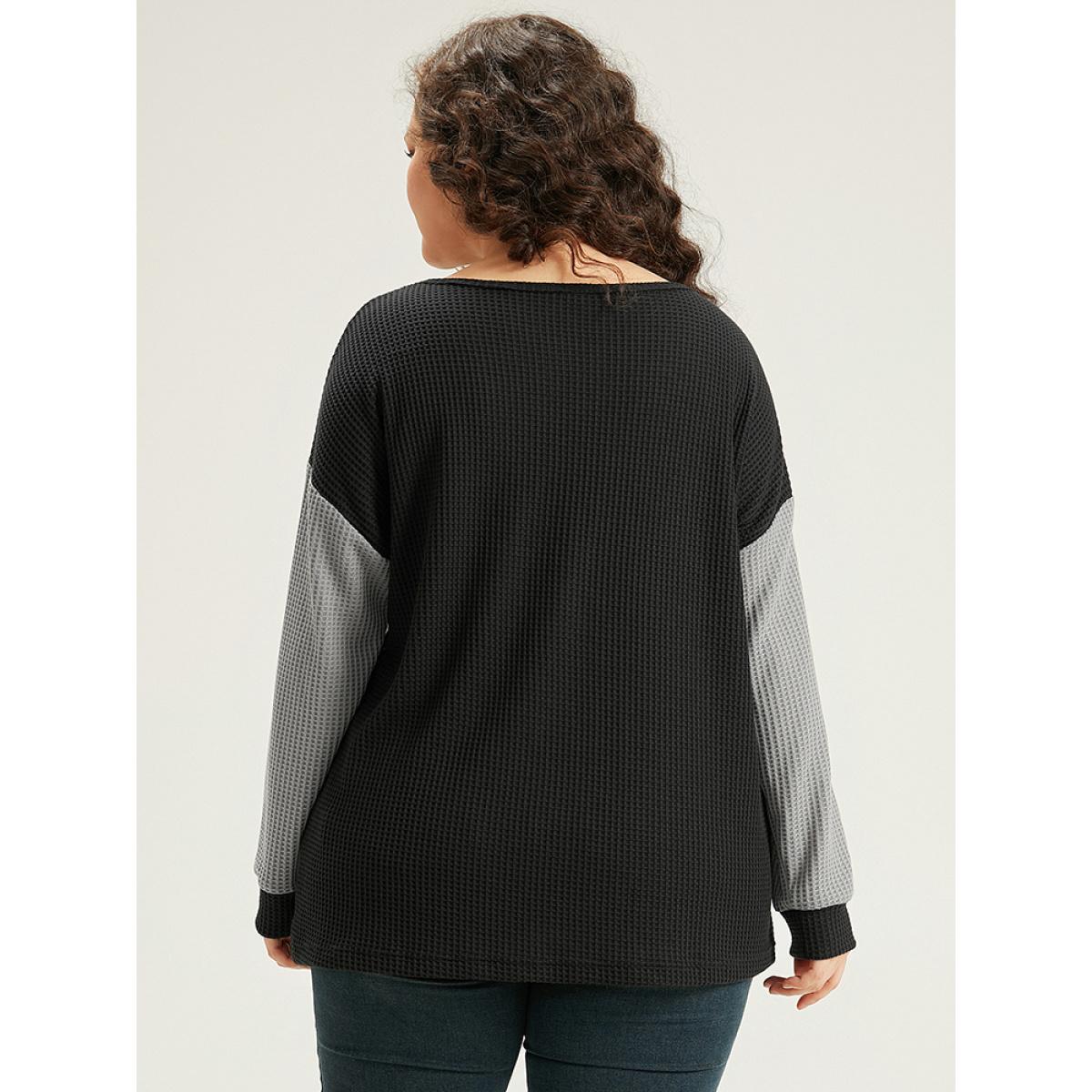 Plus Size Waffle Knit Colorblock Contrast Stitch Sweatshirt Women Black Casual Elastic cuffs Round Neck Dailywear Sweatshirts BloomChic 28/5X Product Image