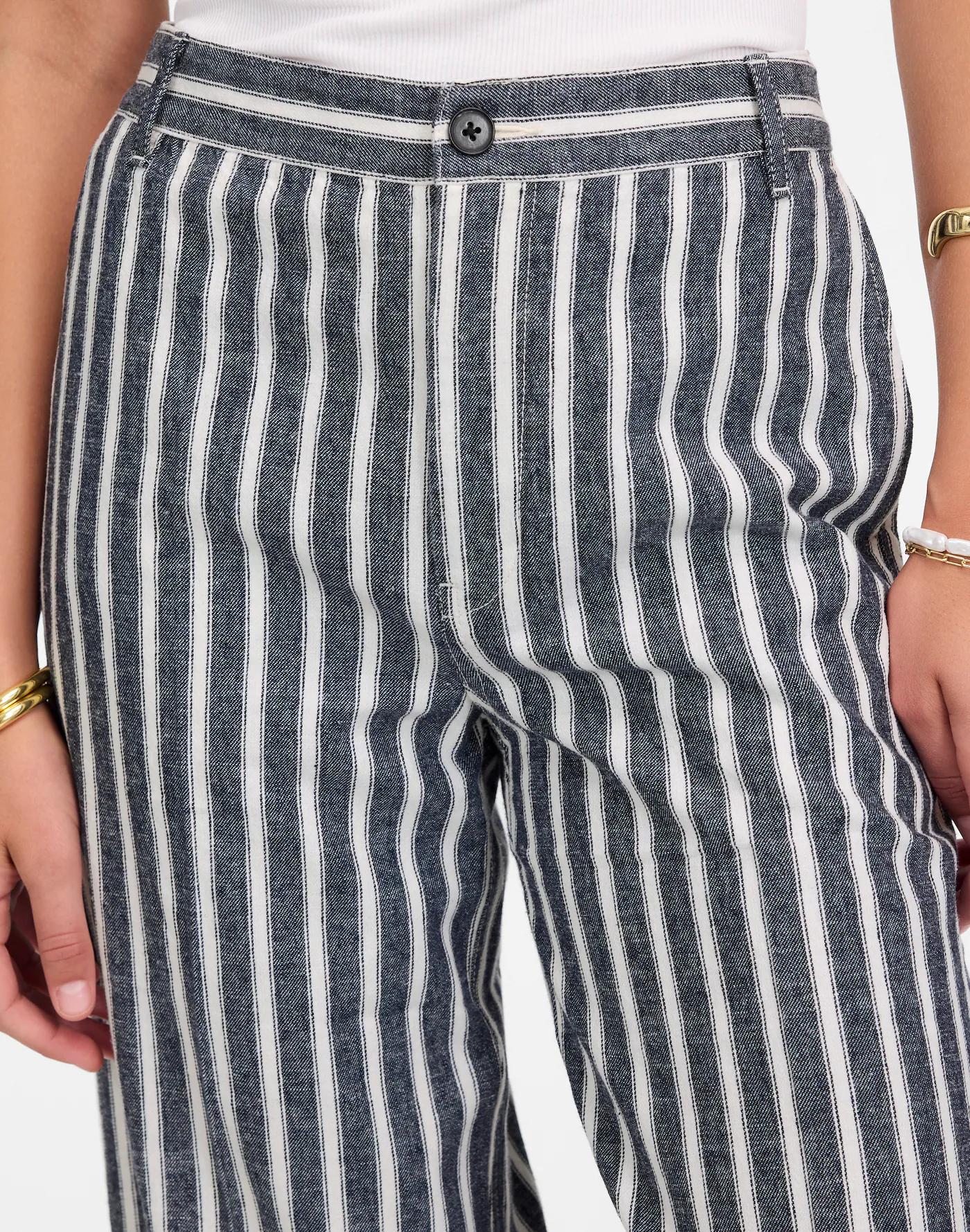 The Tall Zoe Relaxed Wide Pant in Linen-Cotton Blend Product Image