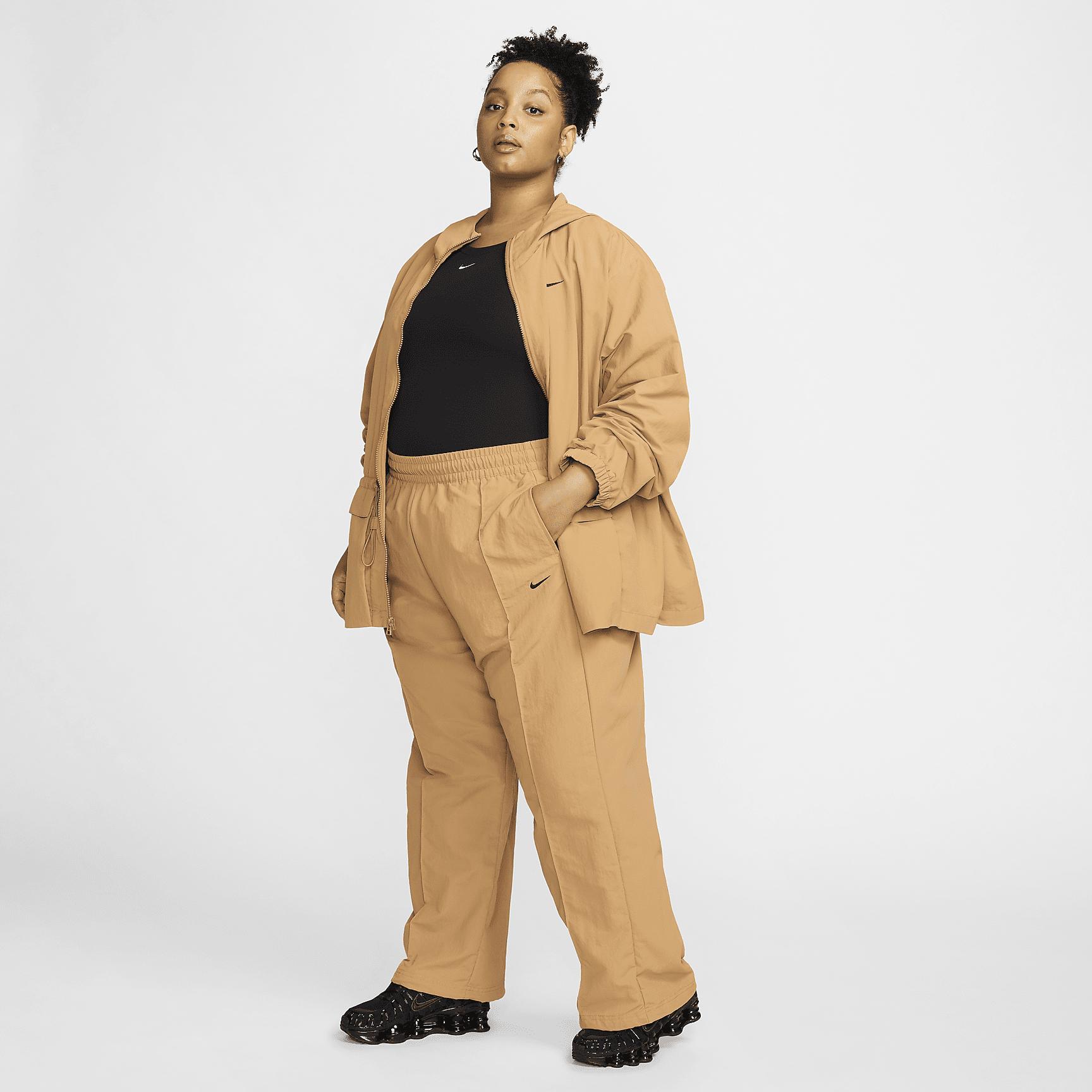 Nike Sportswear Everything Wovens Women's Mid-Rise Open-Hem Pants (Plus Size) Product Image