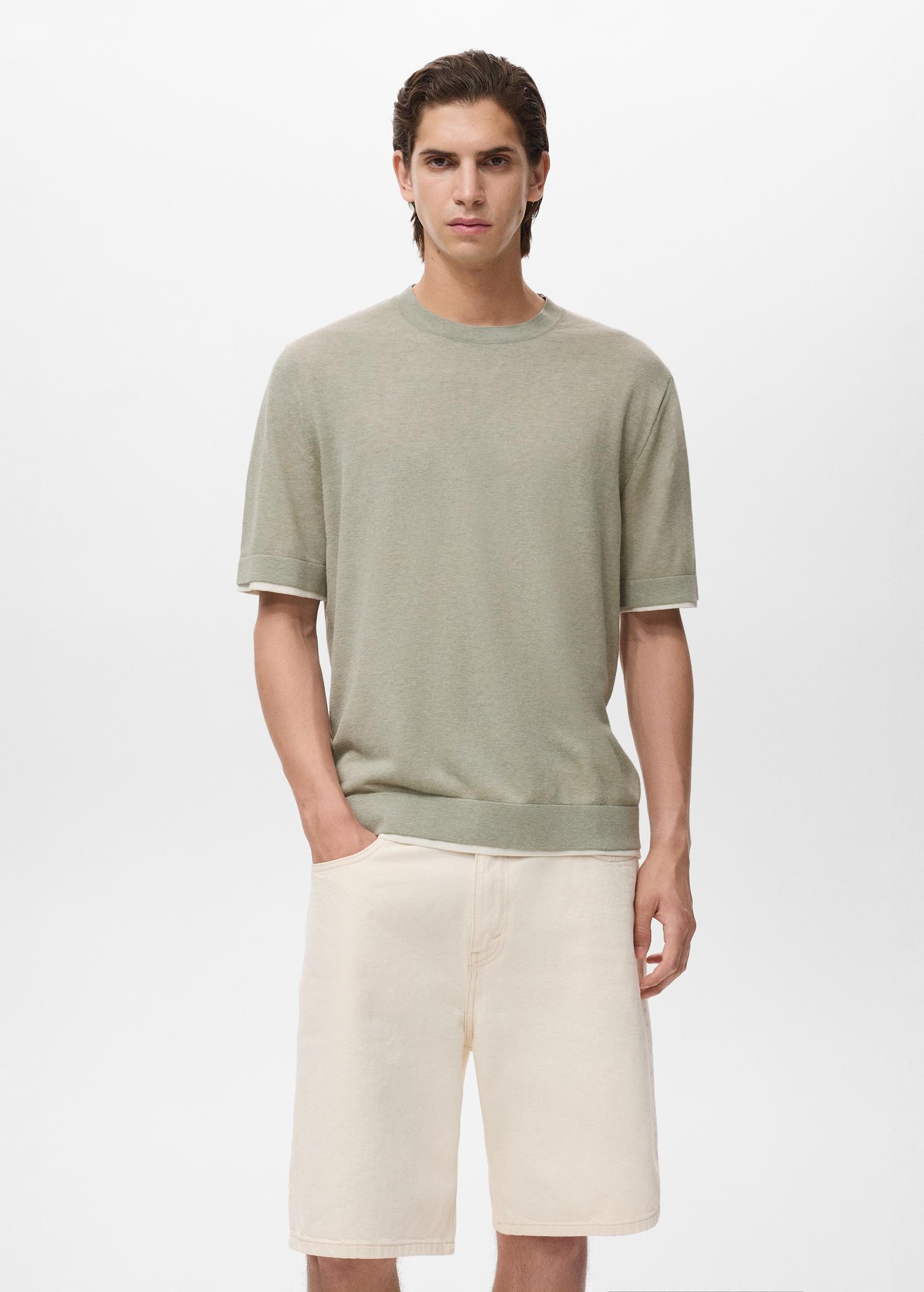 Contrasting cotton-blend T-shirt - Men | MANGO USA Product Image