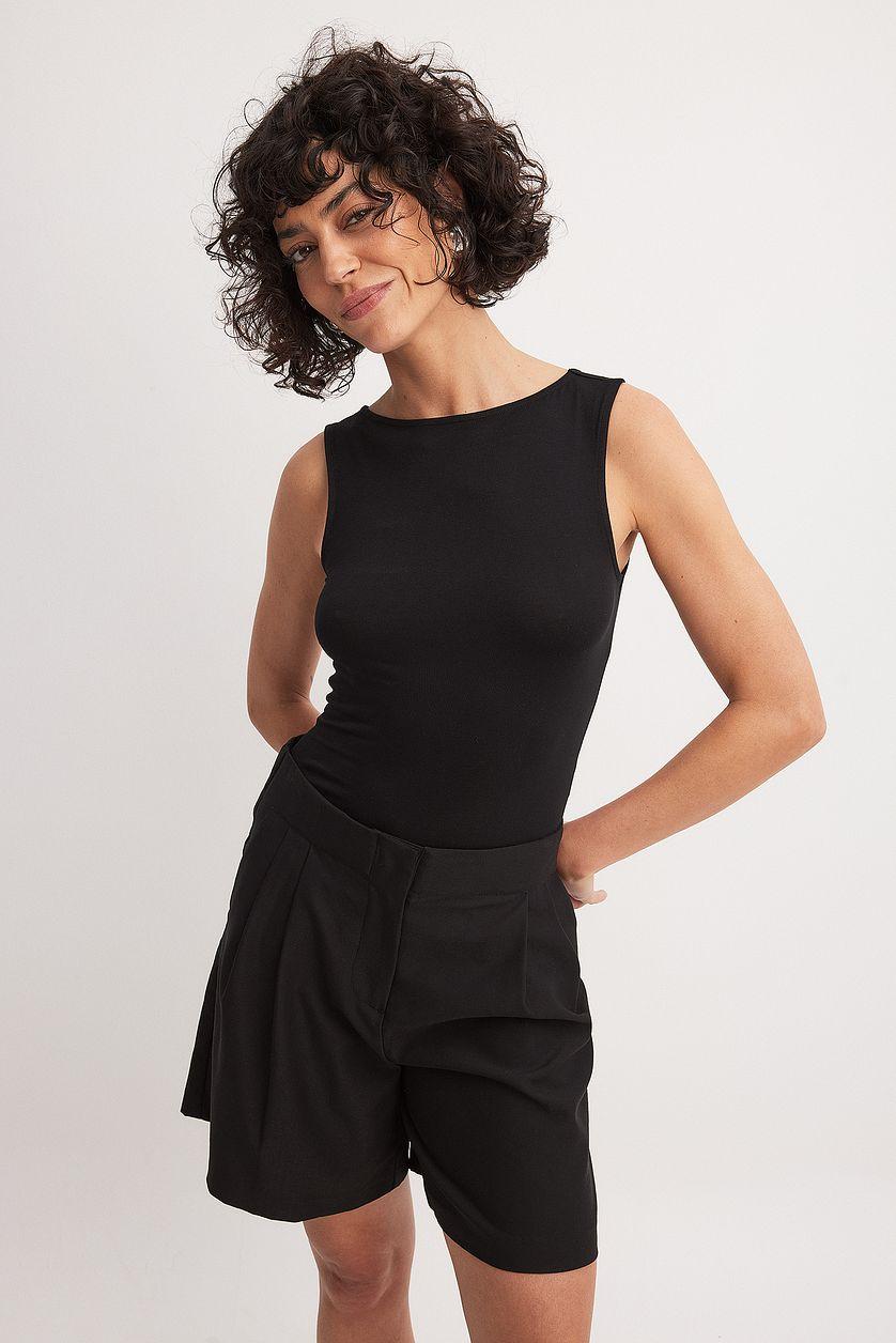 Soft Line Boat Neck Sleeveless Body Product Image