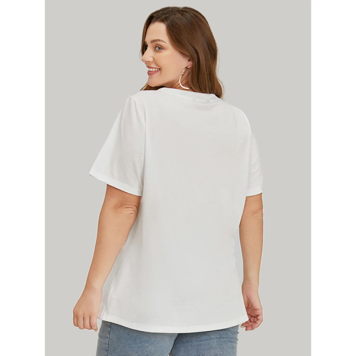 Plus Size Heart & Slogan Print Graphic T-shirt White Women Casual Positive slogan Dailywear T-shirts BloomChic 26/4X Product Image