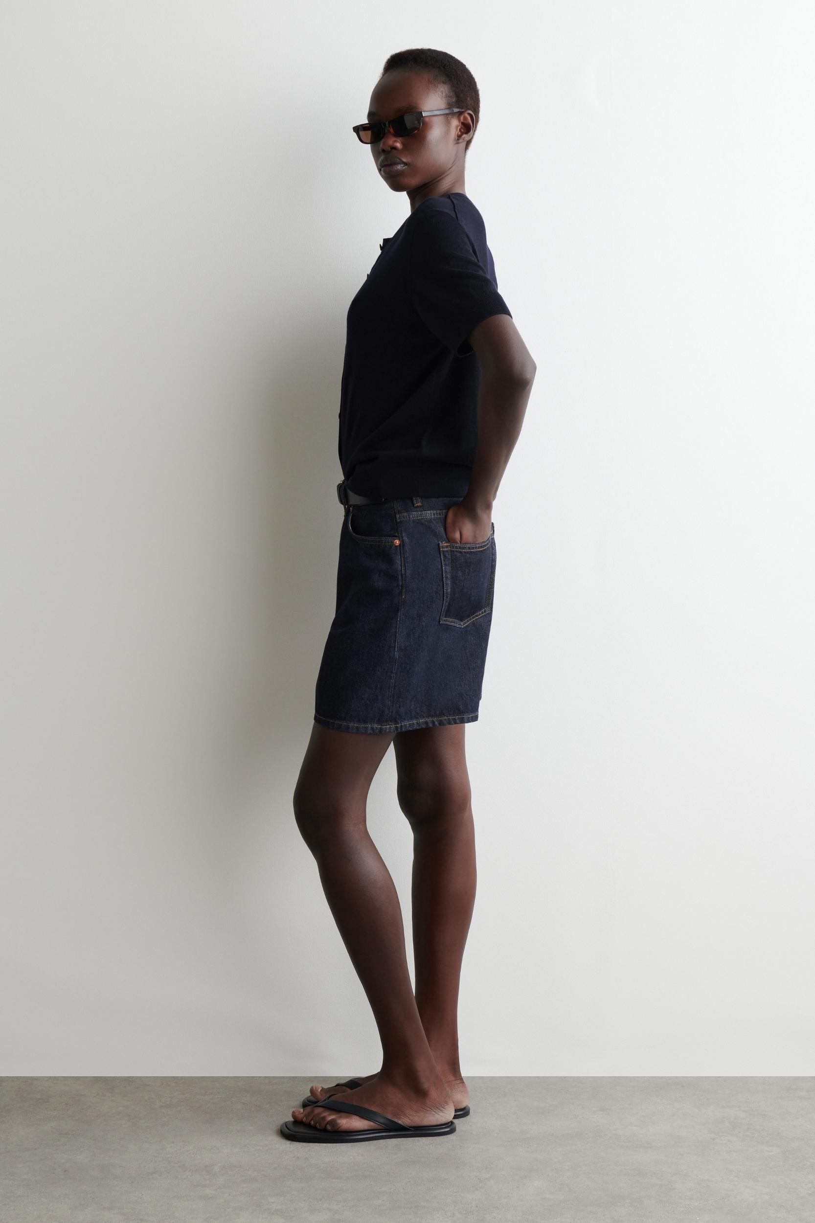 HIGH-RISE DENIM SHORTS Product Image