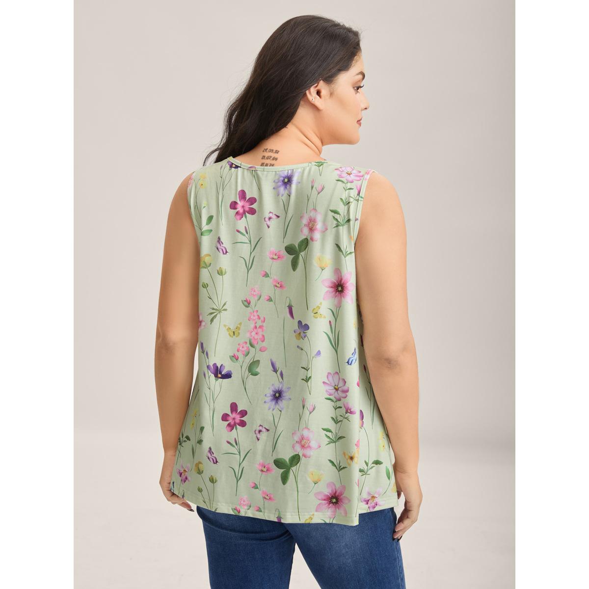 Plus Size Floral Print Flowy Pleated Tank Top Women Greenbean Leisure Gathered Round Neck Casual Tank Tops Camis BloomChic 10/M Product Image