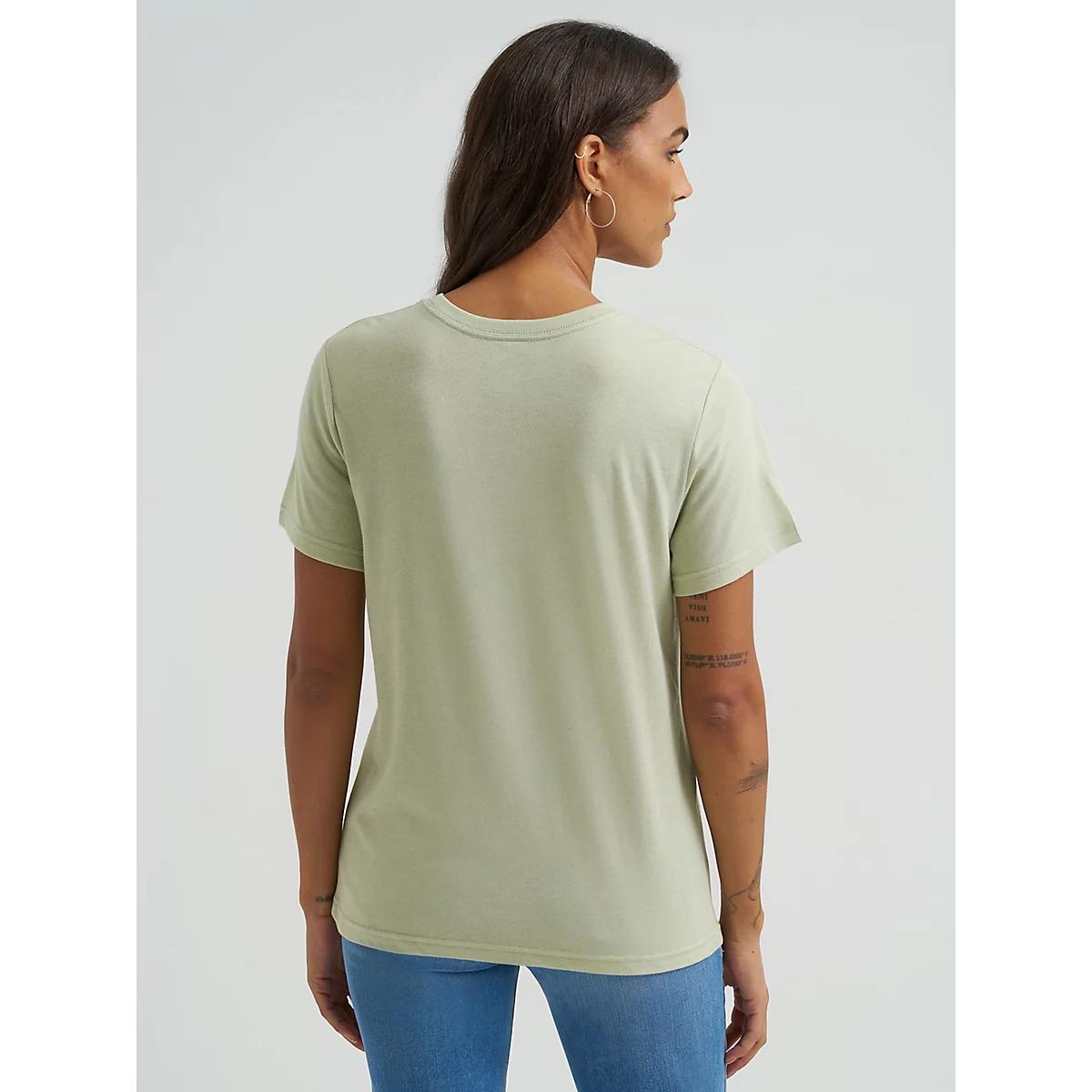 Women's Cactus Floral Reg Fit Tee in Apricot Wash Product Image