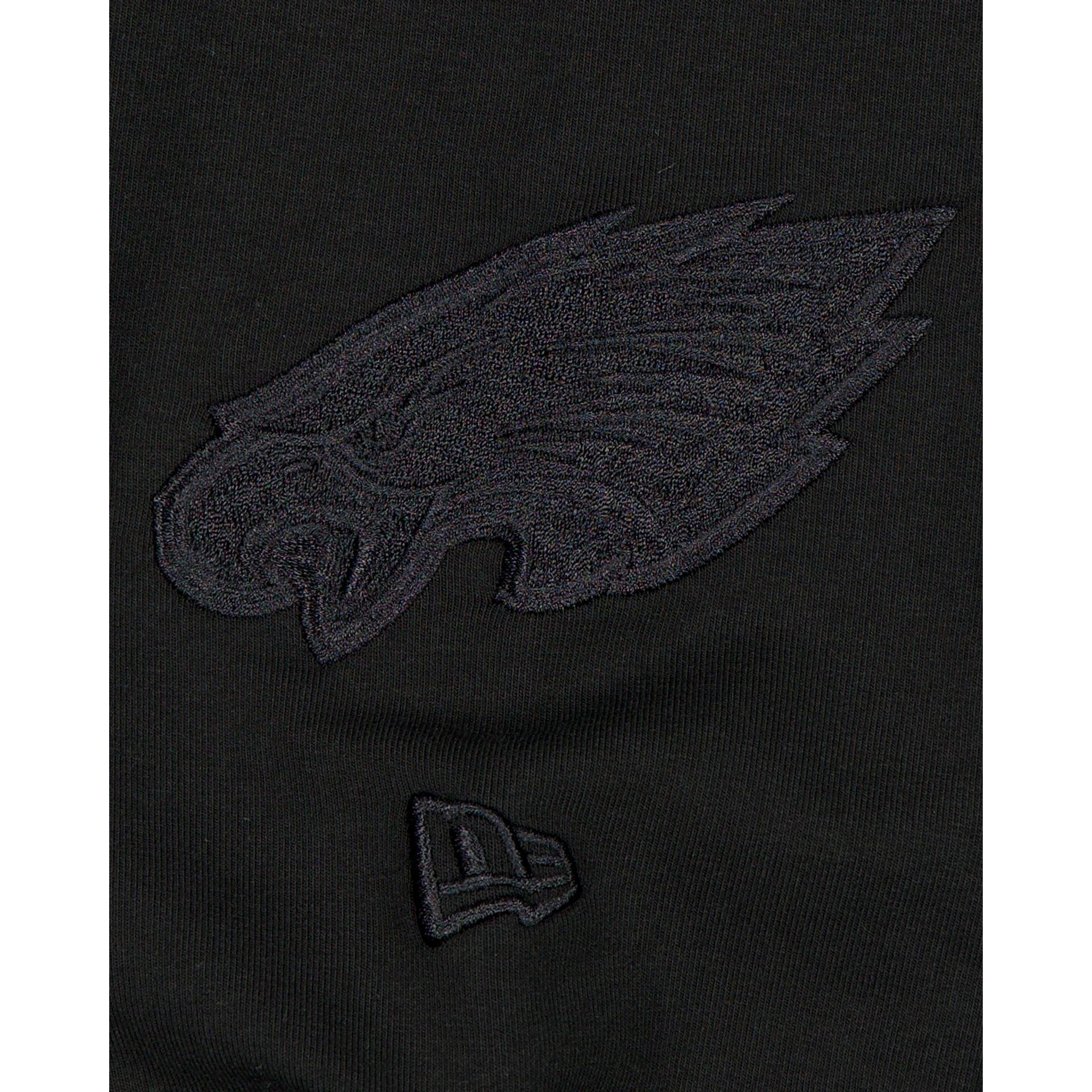 Chicago Bulls Black on Black Logo Select Hoodie Male Product Image