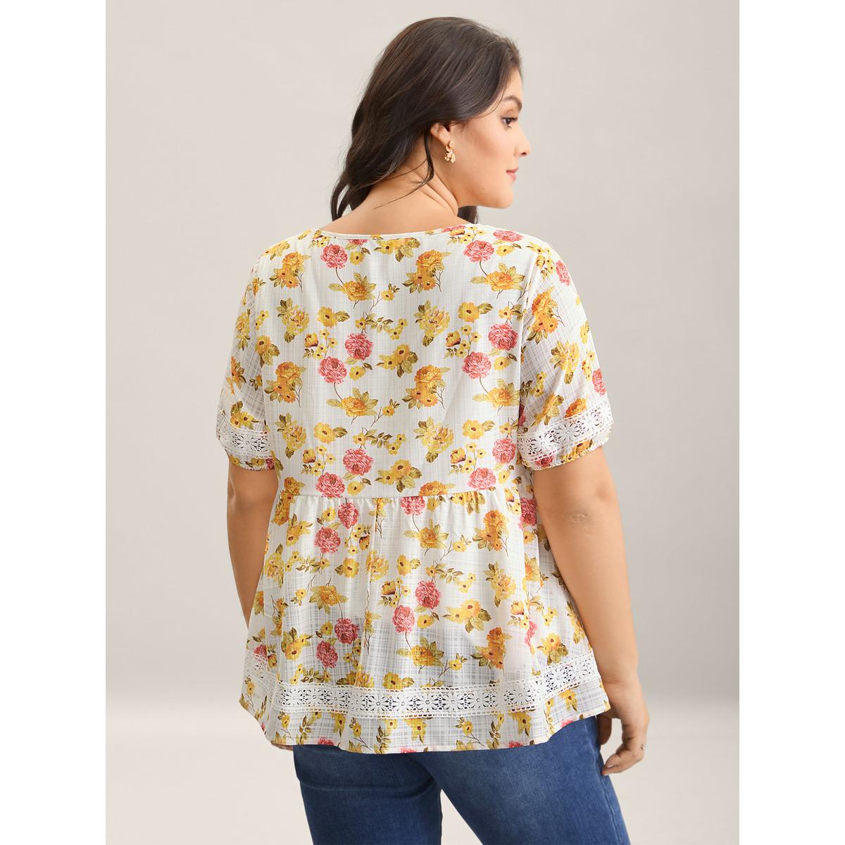 Plus Size Multicolor Floral Lace Trim Textured Babydoll Top Women Short sleeve V-neck Vacation Blouses BloomChic 22-24/3X Product Image
