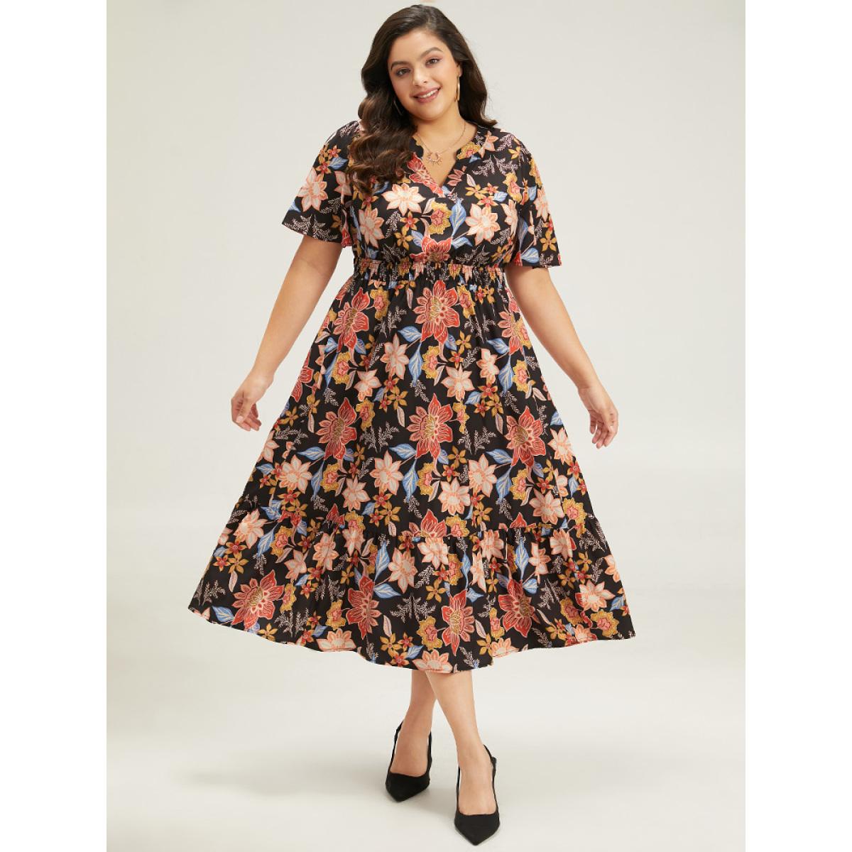 Plus Size Floral Print Shirred Pocket Notched Ruffled Hem Dress Black Women Vacation Printed Notched collar Short sleeve Curvy Midi Dress BloomChic 28/5X Product Image