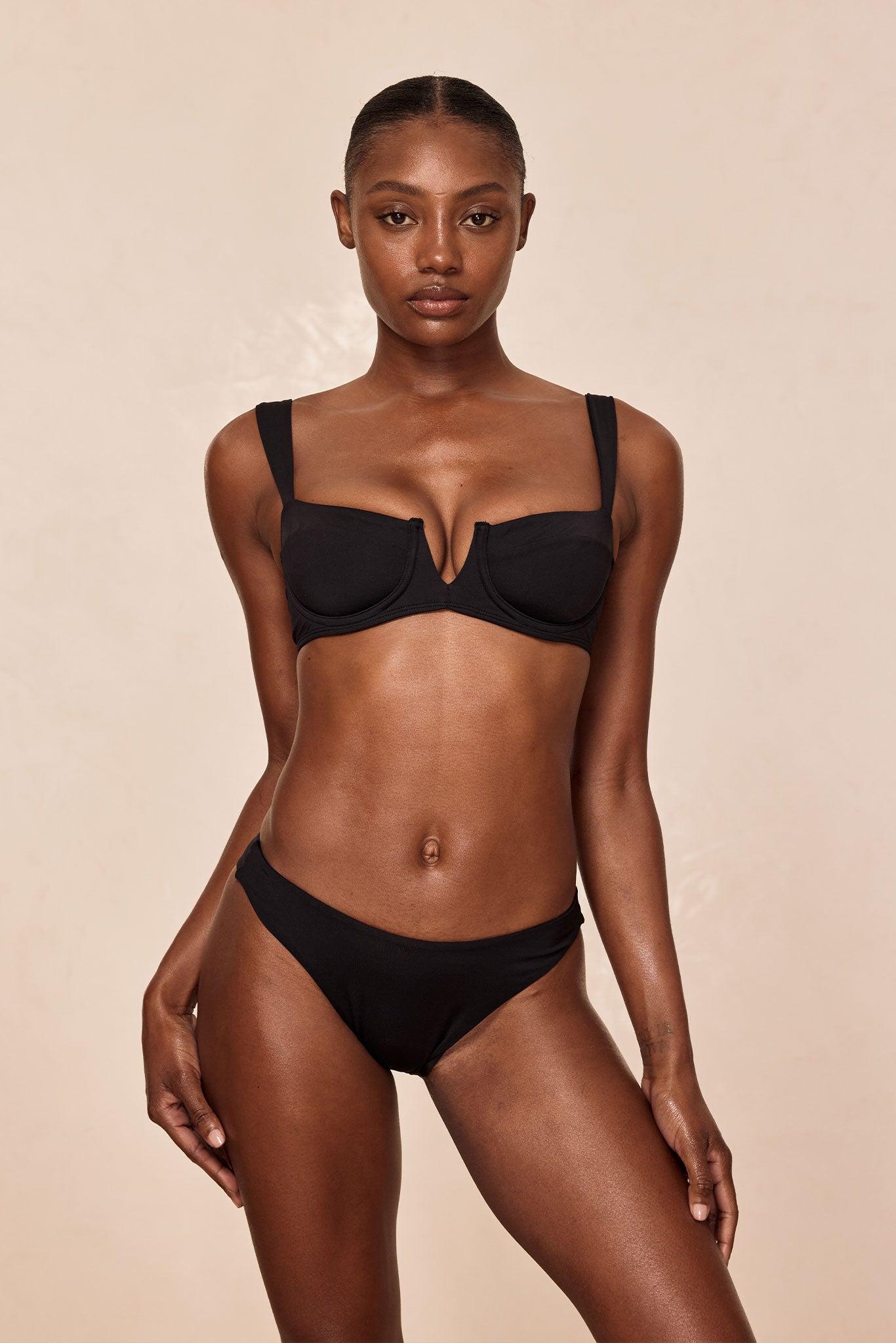 Clovelly Top - Black Product Image