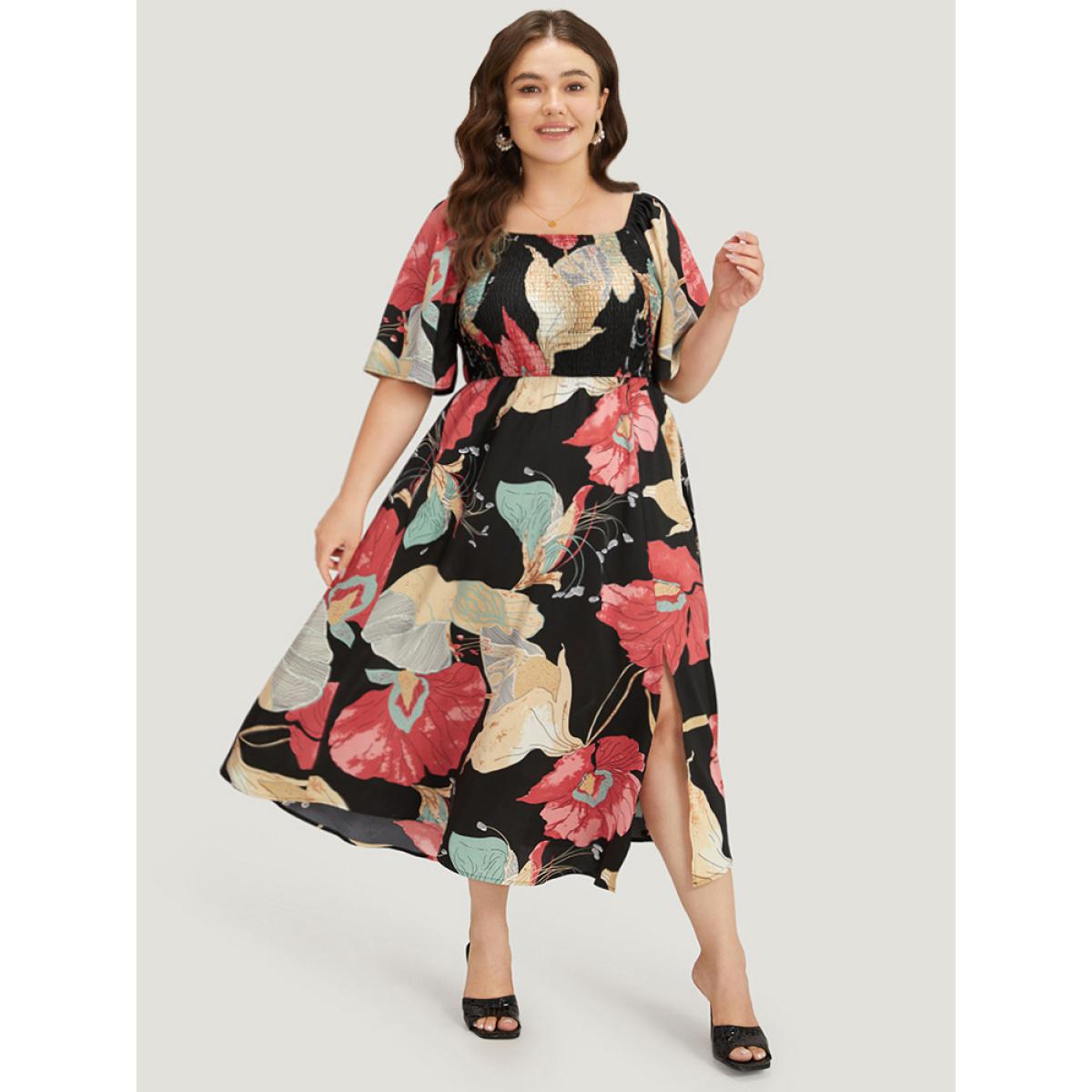 Plus Size Floral Print Shirred Square Neck Flutter Hem Dress Black Women Elegant Printed Square Neck Short sleeve Curvy Midi Dress BloomChic 10/M Product Image