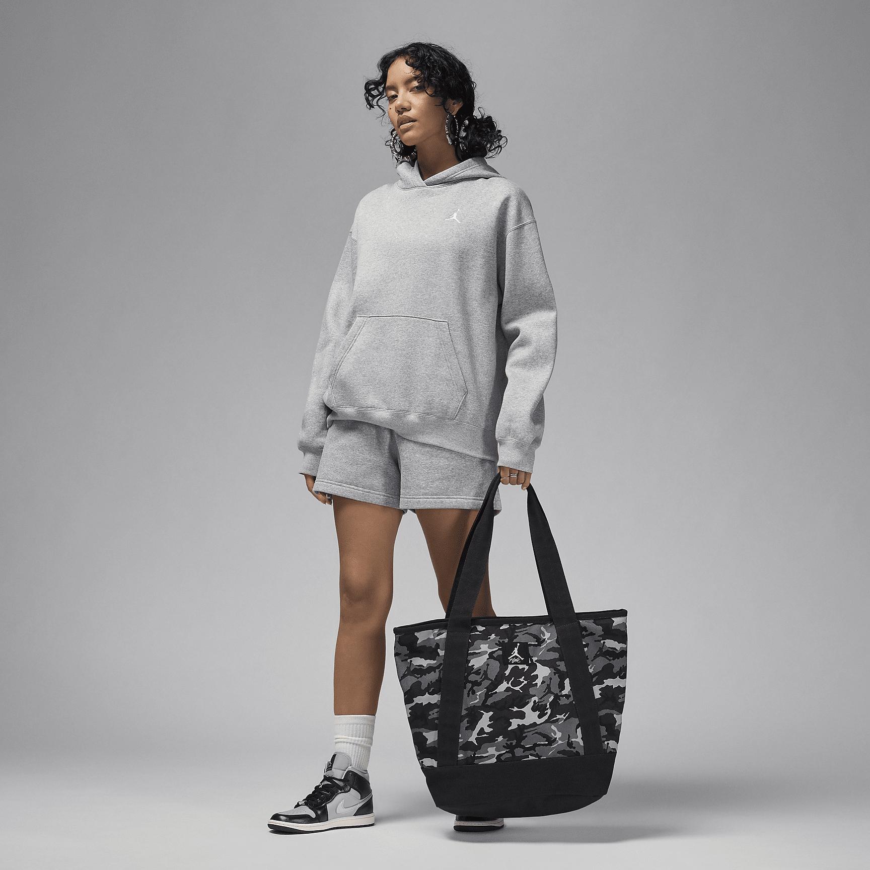 Jordan Printed Flight Tote (34L) Product Image