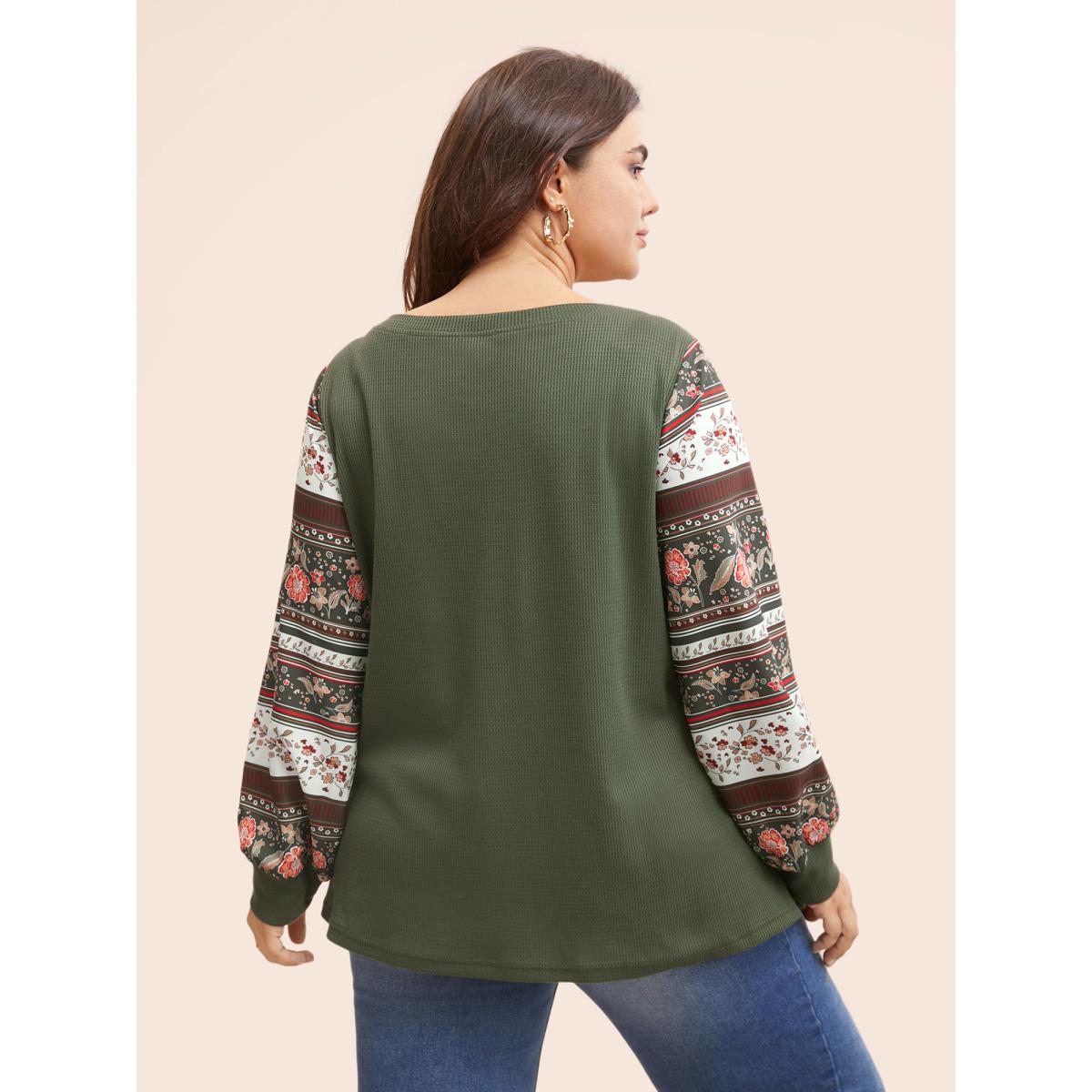 Plus Size Boho Print Patchwork Crew Neck Sweatshirt Women ArmyGreen Casual Elastic cuffs Round Neck Everyday Sweatshirts BloomChic 28/5X Product Image