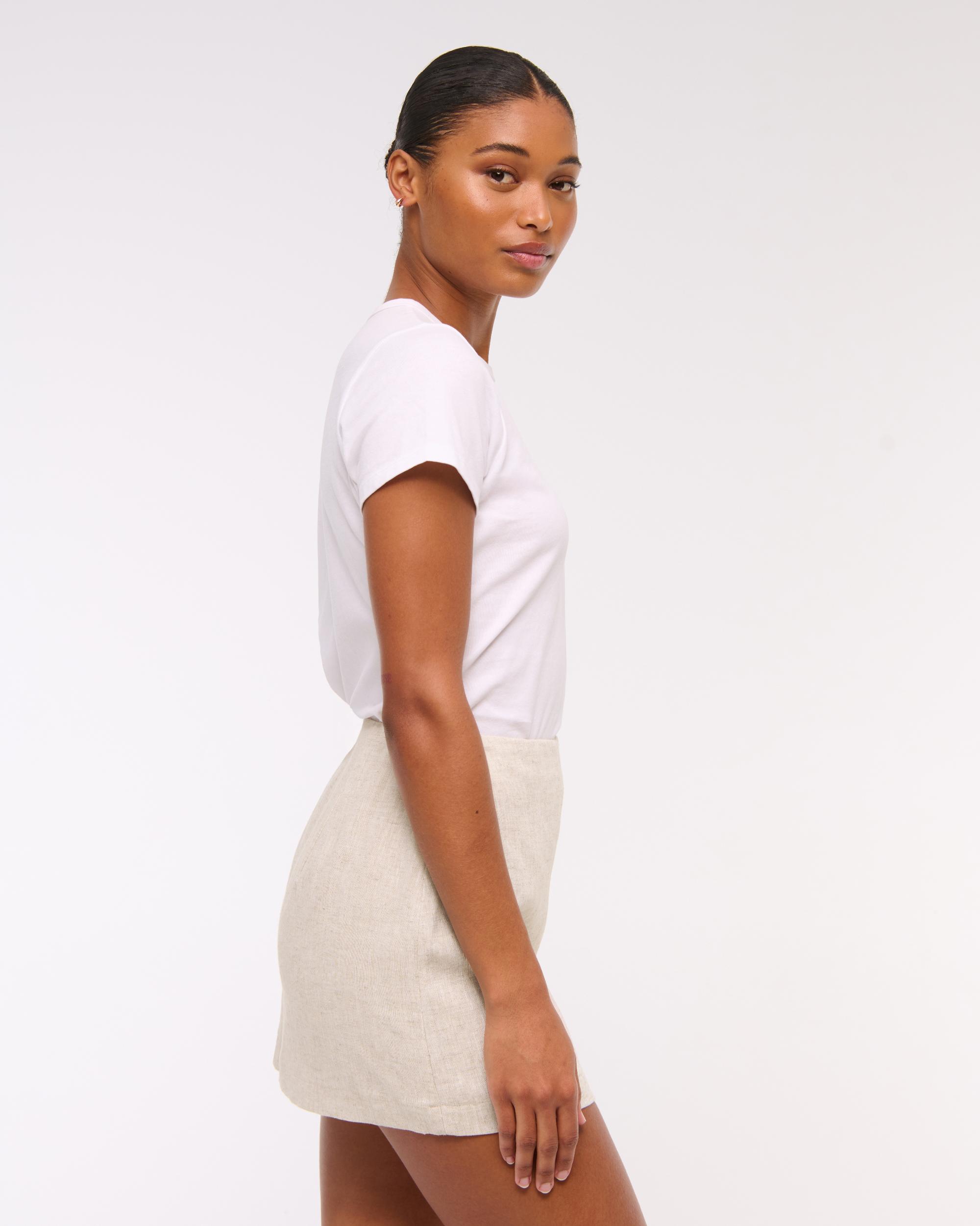 The A&F Scarlett Curve Love Linen-Blend Mini Skort Product Image