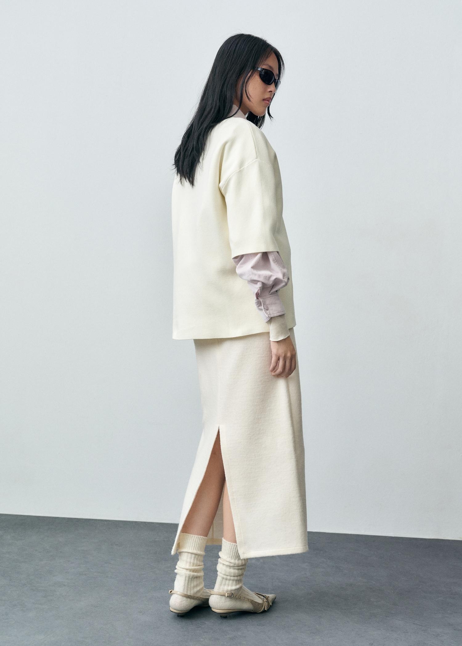 Short-sleeved fine-knit sweater - Women | MANGO USA Product Image