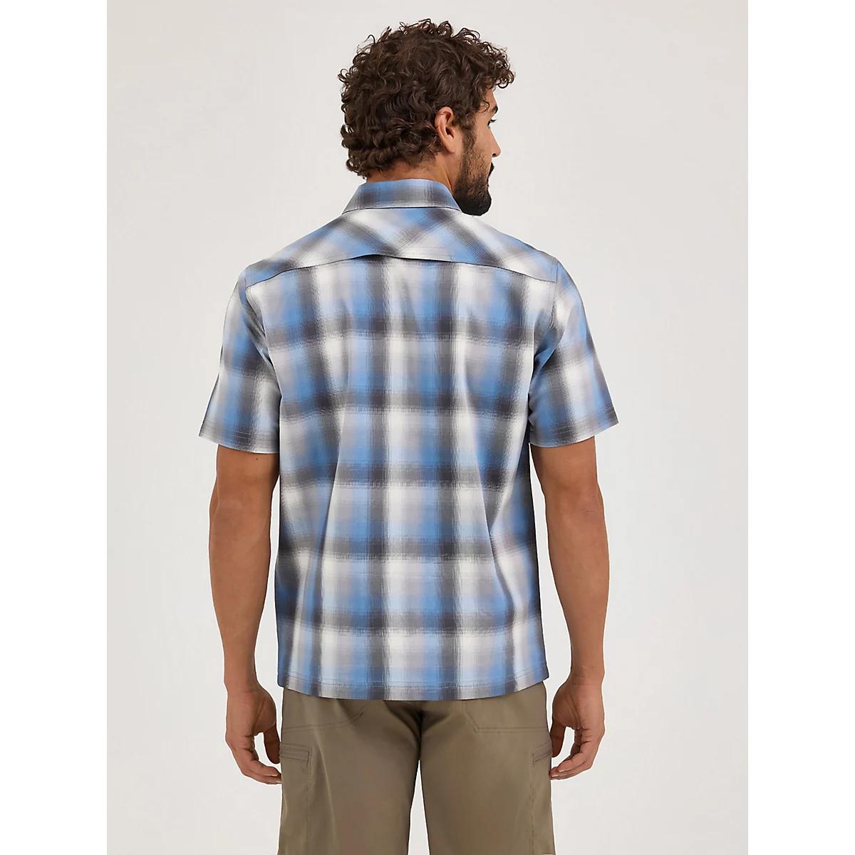 Men's Evergreen Short Sleeve Utility Shirt | Men's SHIRTS | Wrangler® Product Image