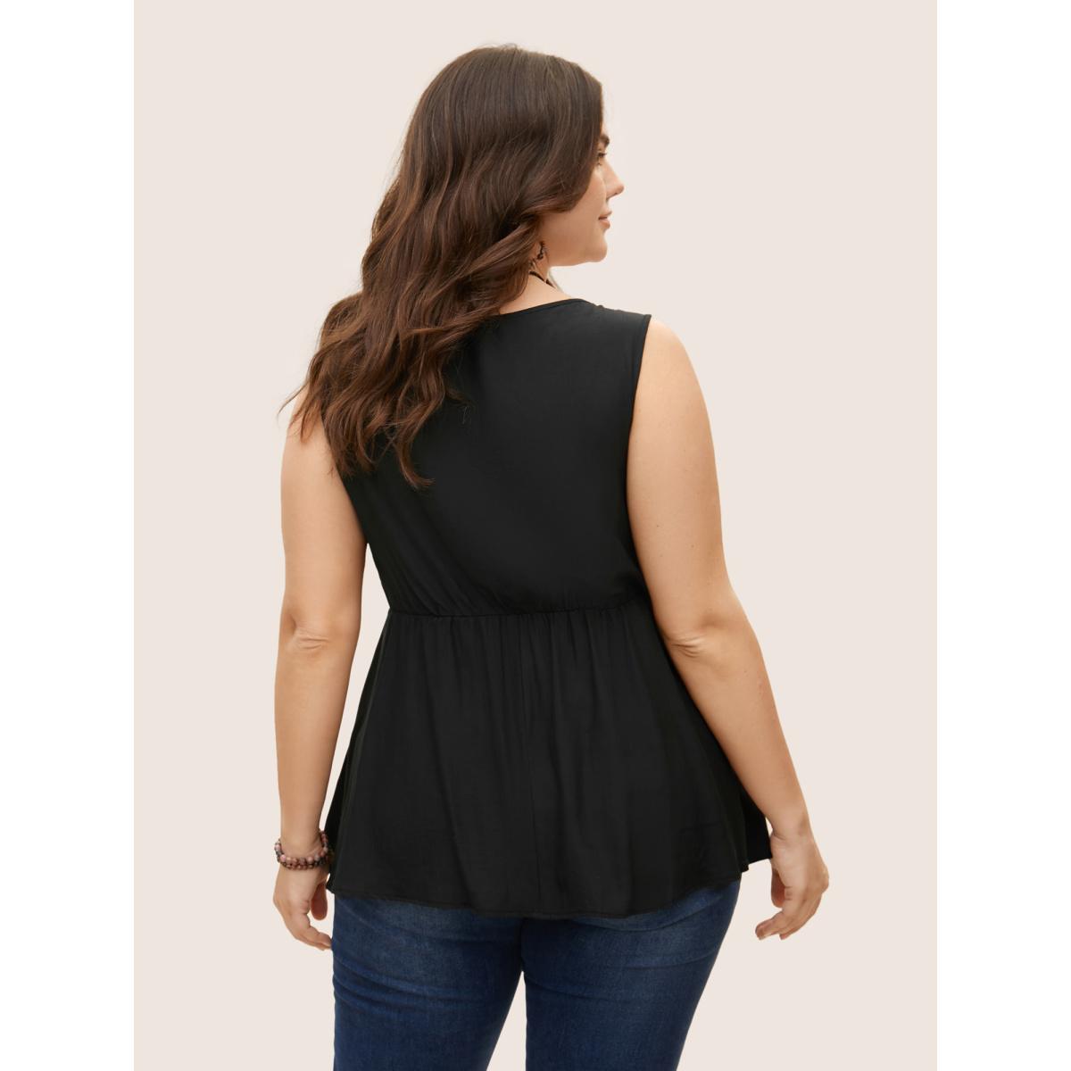 Plus Size Square Neck Crochet Floral Patchwork Tank Top Women Black Resort Contrast Square Neck Vacation Tank Tops Camis BloomChic 10/M Product Image