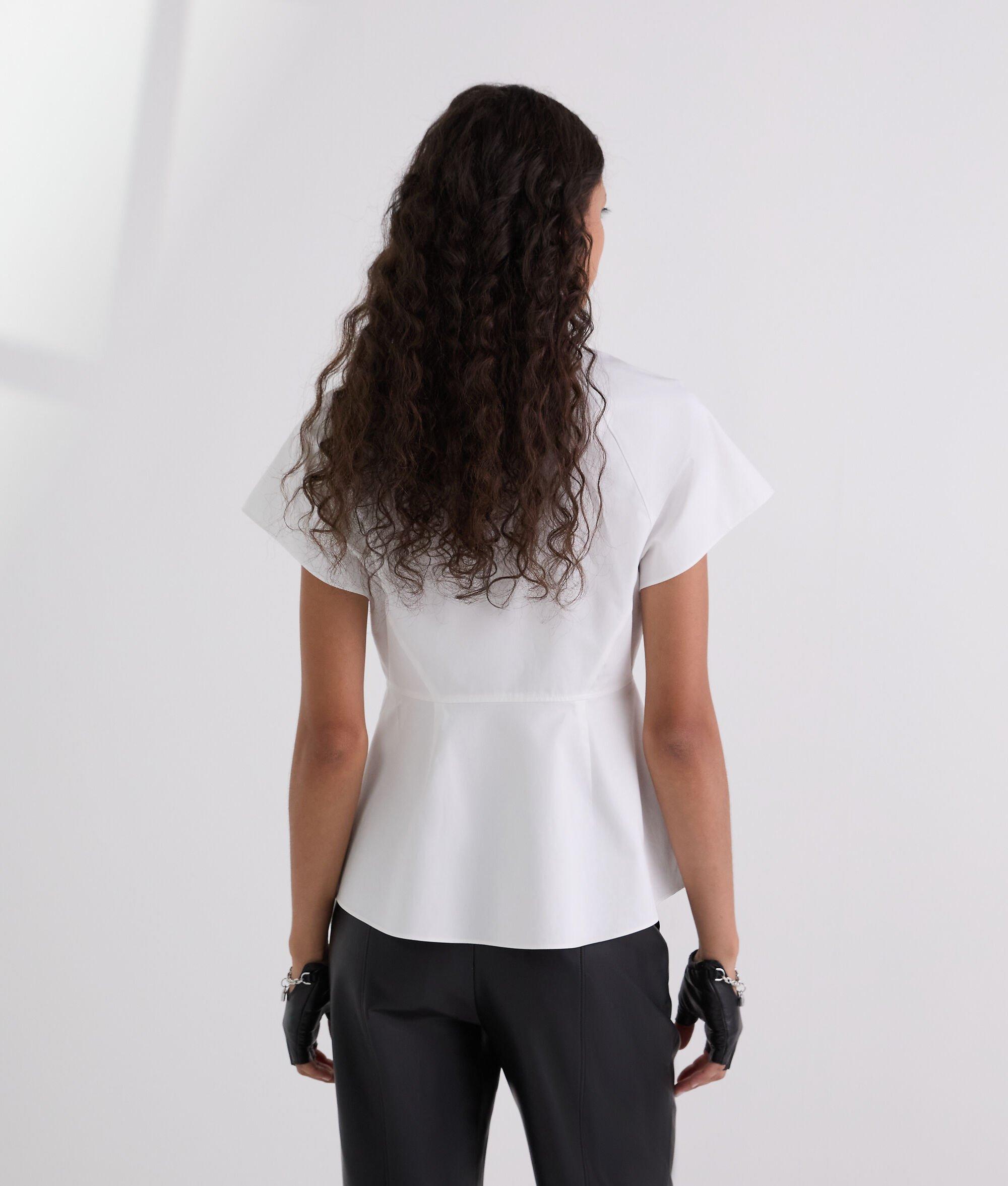 SHORT-SLEEVED RUFFLE SHIRT Product Image