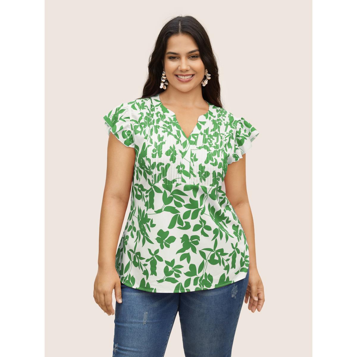 Plus Size Truegreen Silhouette Floral Print Notched Collar Pleated Blouse Women Resort Cap Sleeve Notched collar Vacation Blouses BloomChic 18-20/2X Product Image