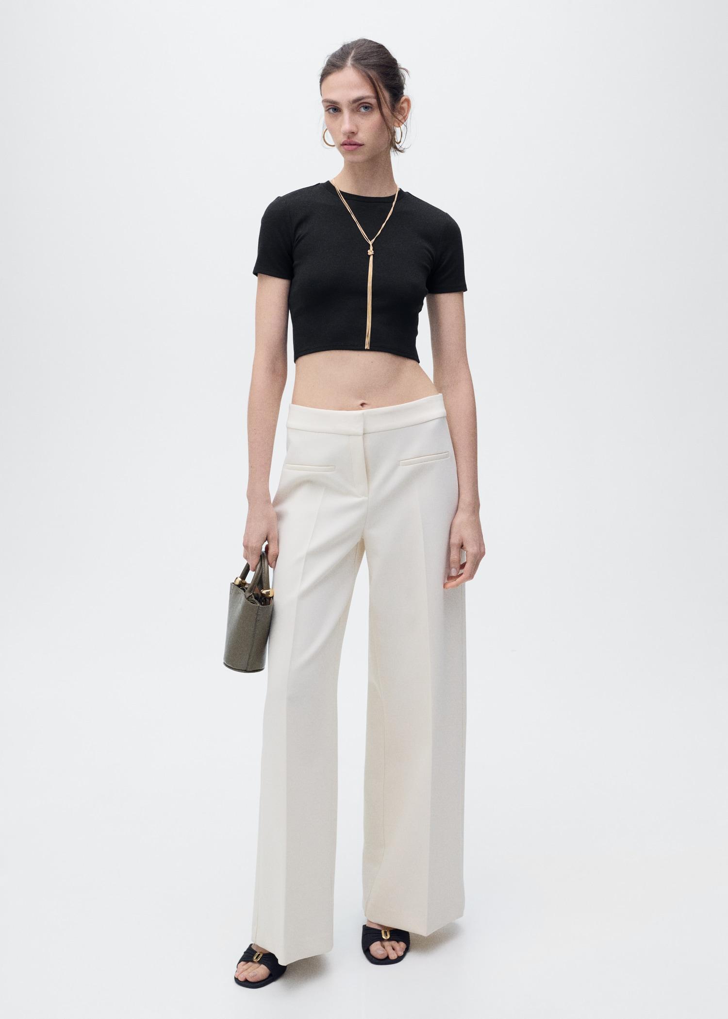 Fitted cropped t-shirt - Women | MANGO USA Product Image
