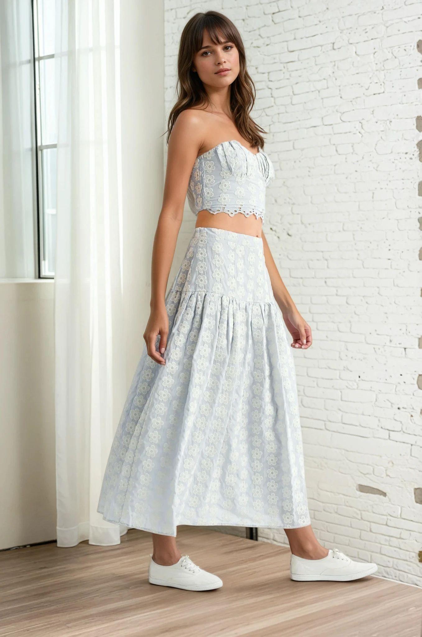 Alyssa Floral Eyelet Strapless Crop Top | Blue Product Image