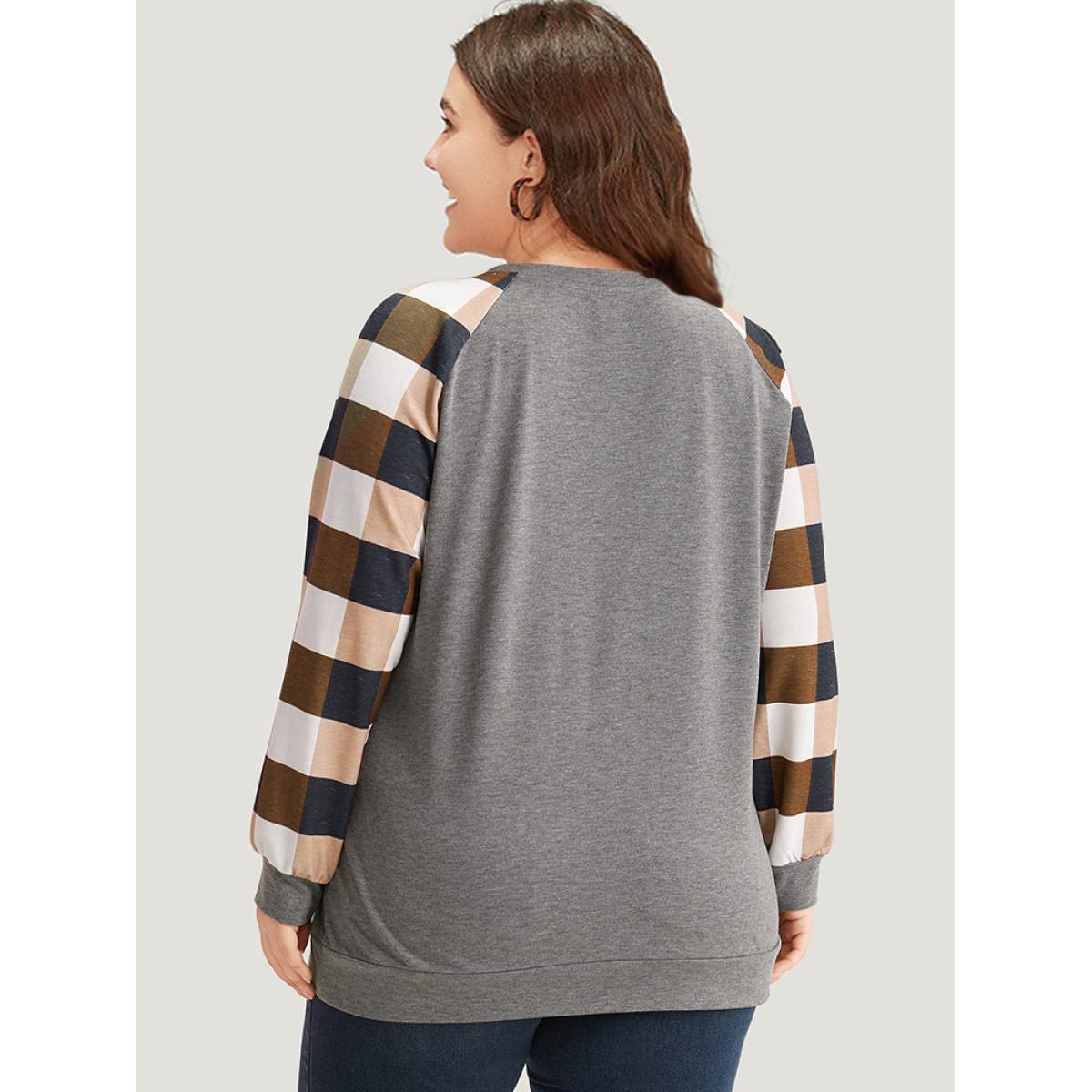 Plus Size Colorblock Contrast Pocket Stitch Sweatshirt Women Gray Casual Elastic cuffs Round Neck Dailywear Sweatshirts BloomChic 30/6X Product Image