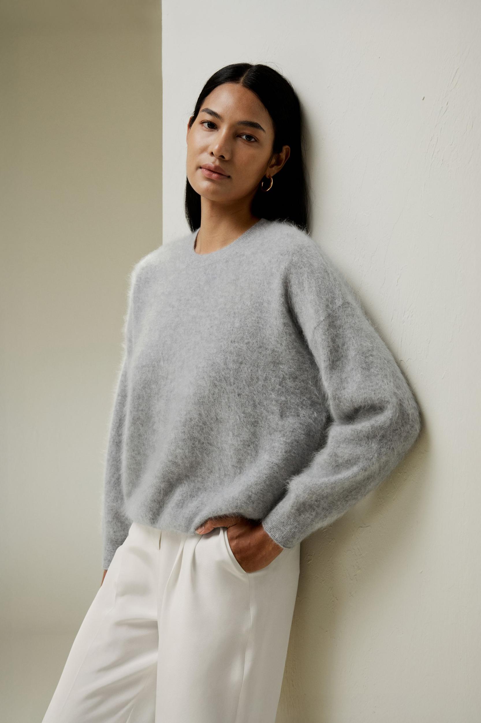 Brushed Cashmere Pullover Sweater Product Image