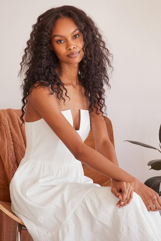 Simplicity and Sweetness White Sleeveless Tiered Midi Dress Product Image