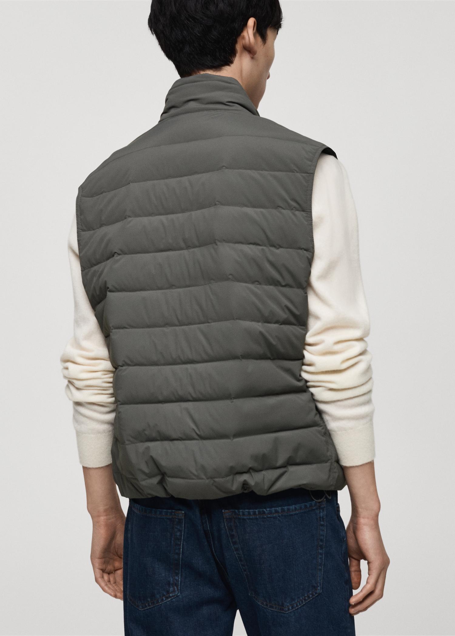 Quilted vest with down and feather filling - Men | MANGO USA Product Image