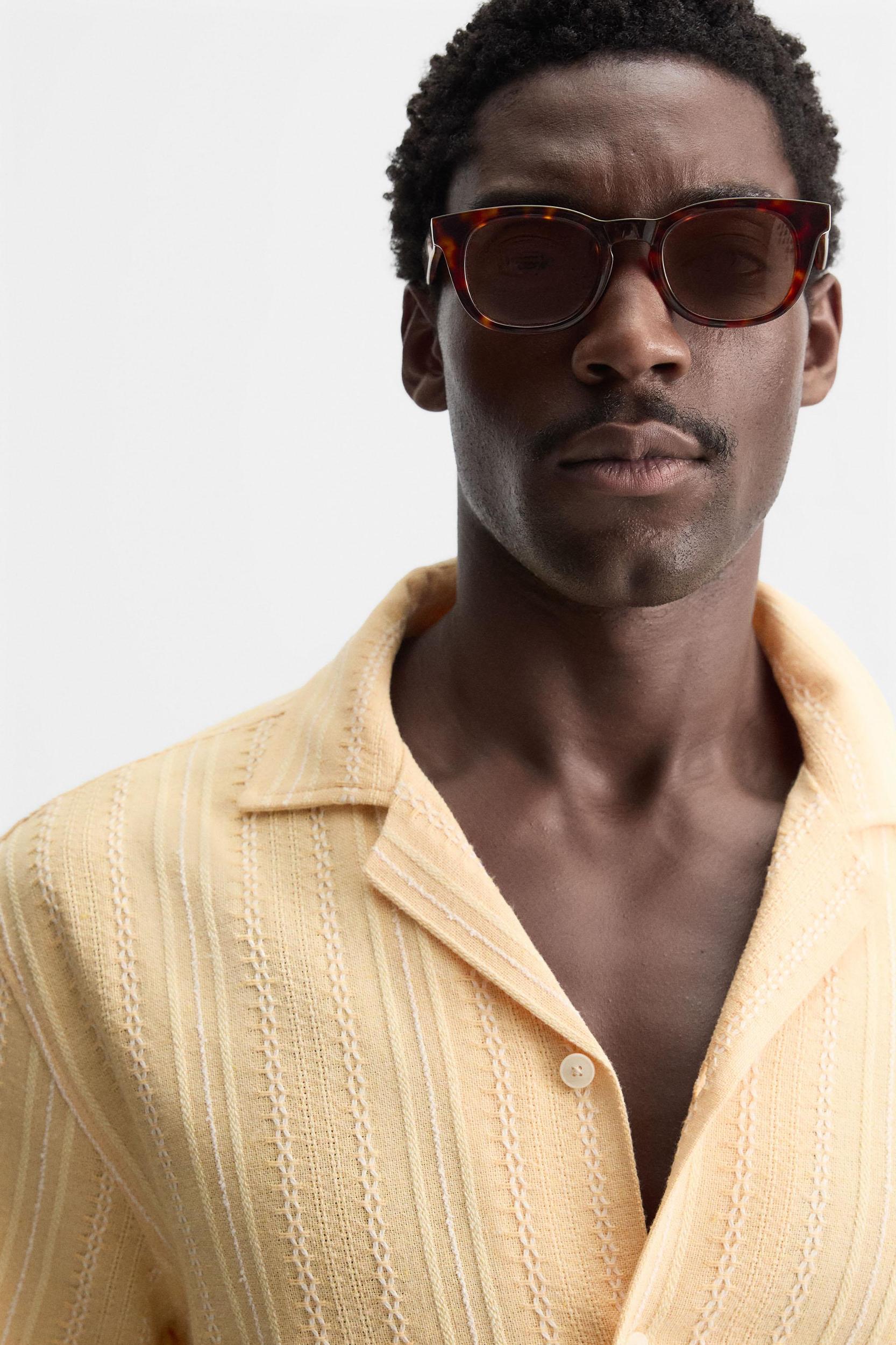 GEOMETRIC JACQUARD SHIRT Product Image