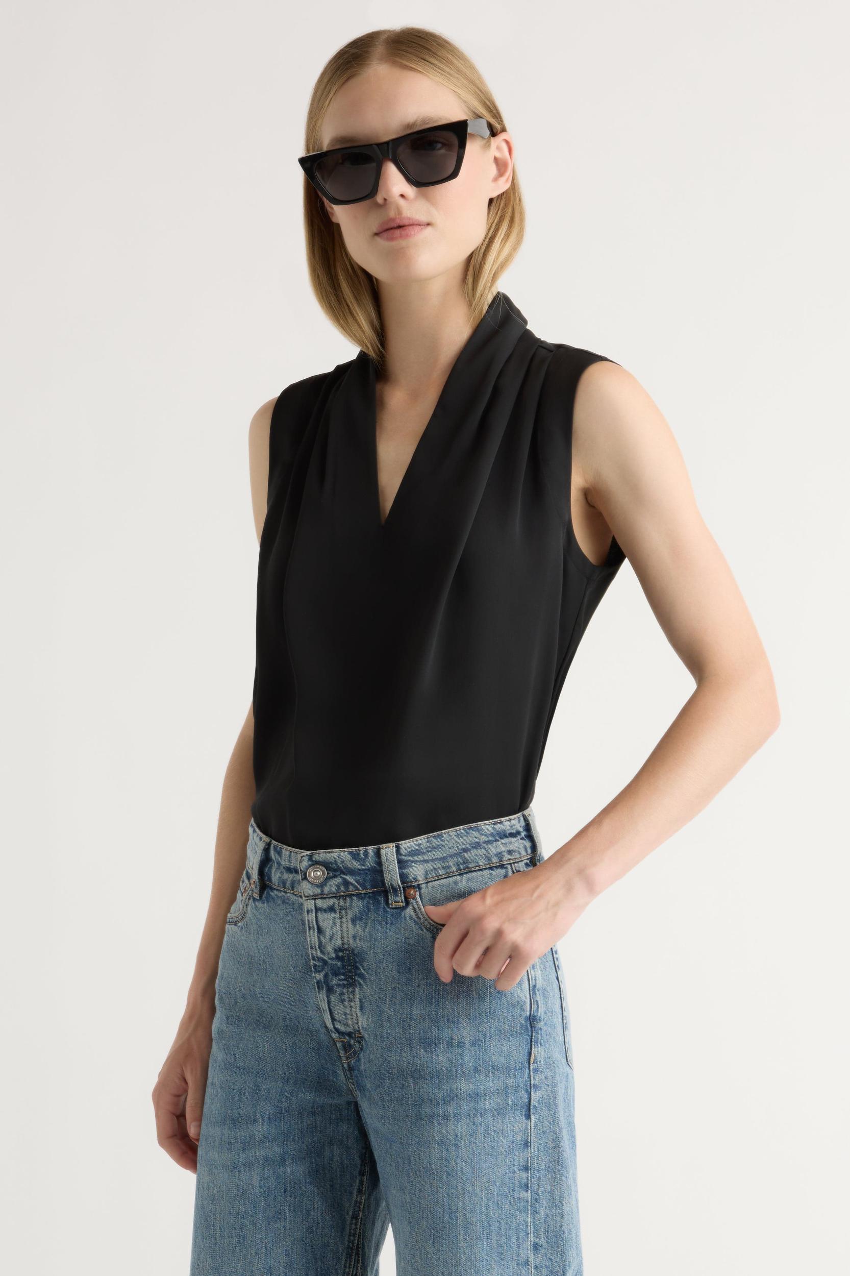 Jae V-Neck Sleeveless Blouse Product Image