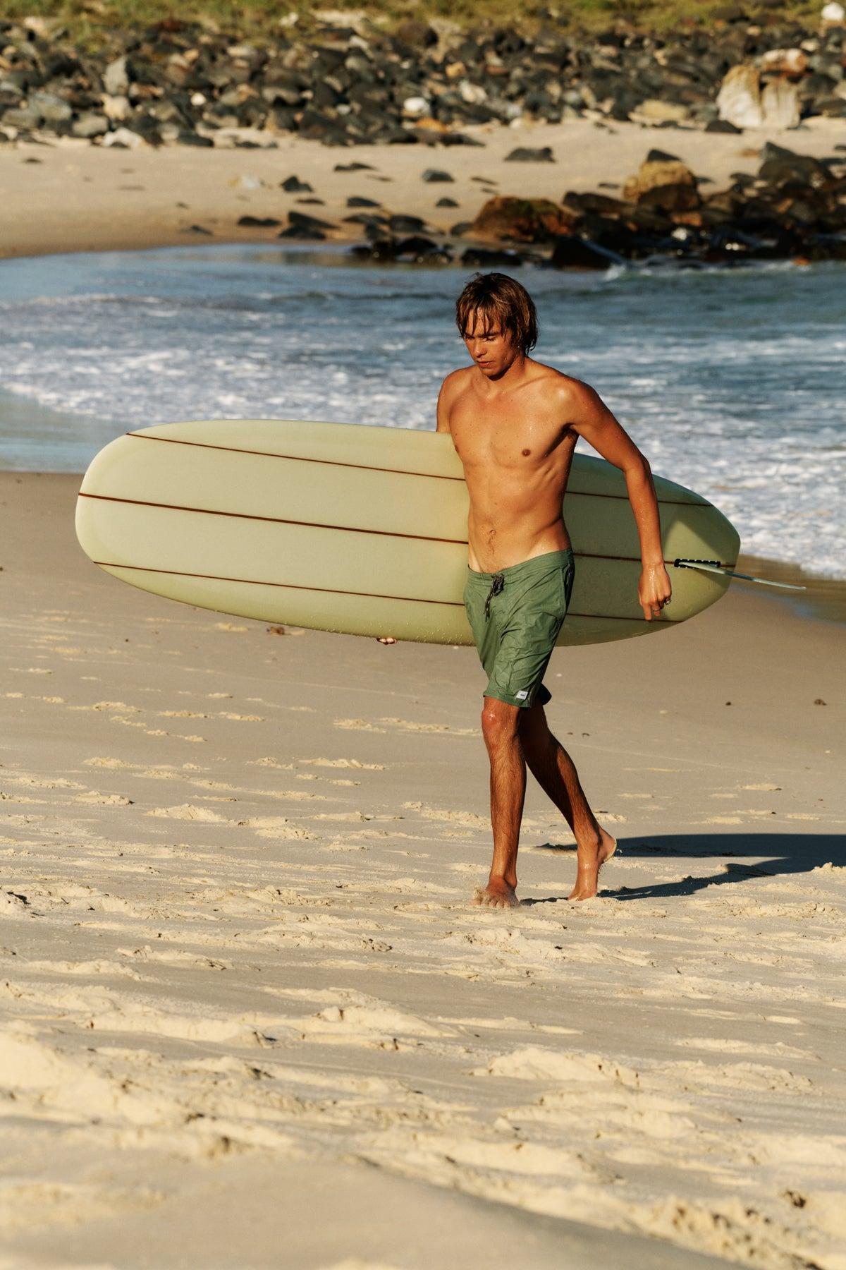 BOYS OTG CREST SURF TRUNK - BLACK WASH / 24 Product Image