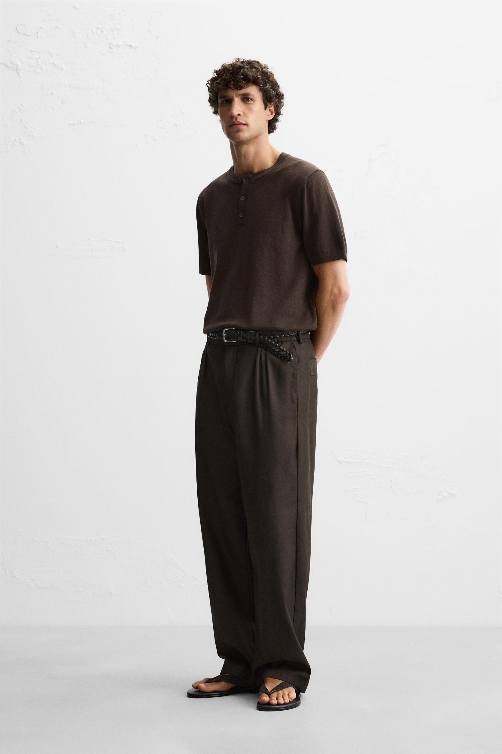 KNIT T-SHIRT WITH BUTTON NECK Product Image