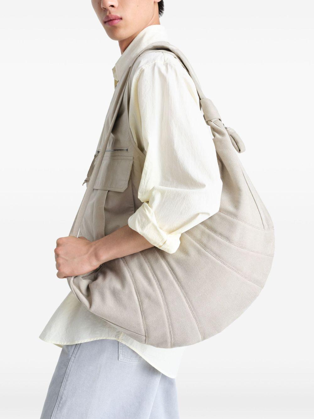 XL Croissant shoulder bag Product Image