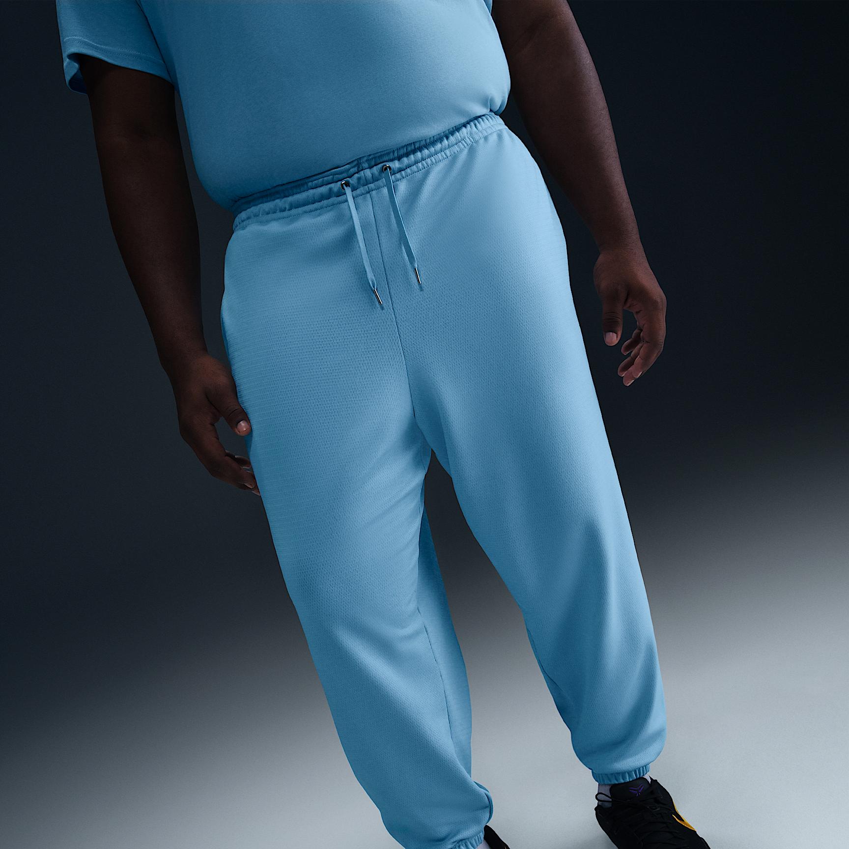 Nike Men's Kobe Therma-FIT Basketball Pants Product Image