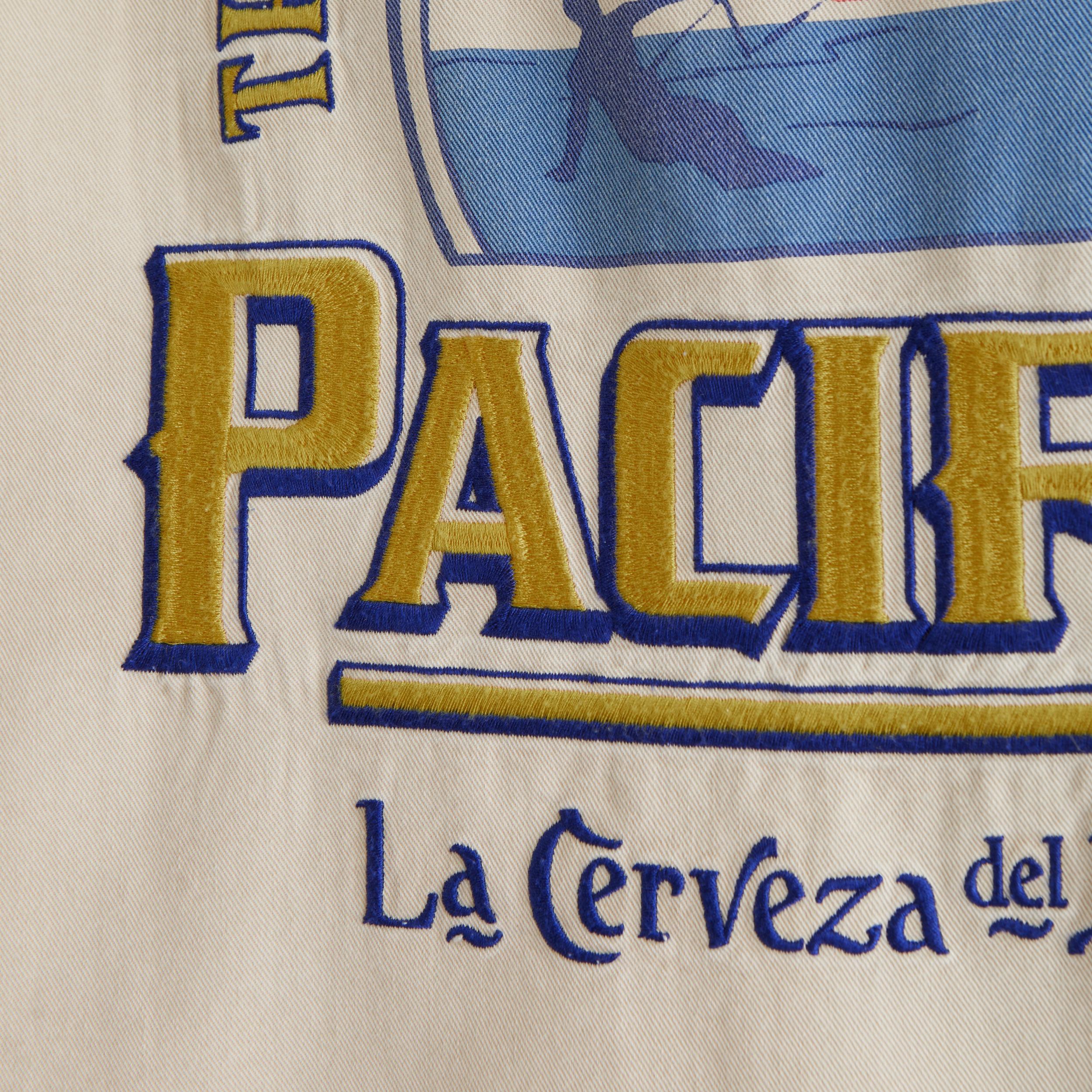 Short-Sleeve Cropped Modelo Workwear Button-Up Shirt Product Image