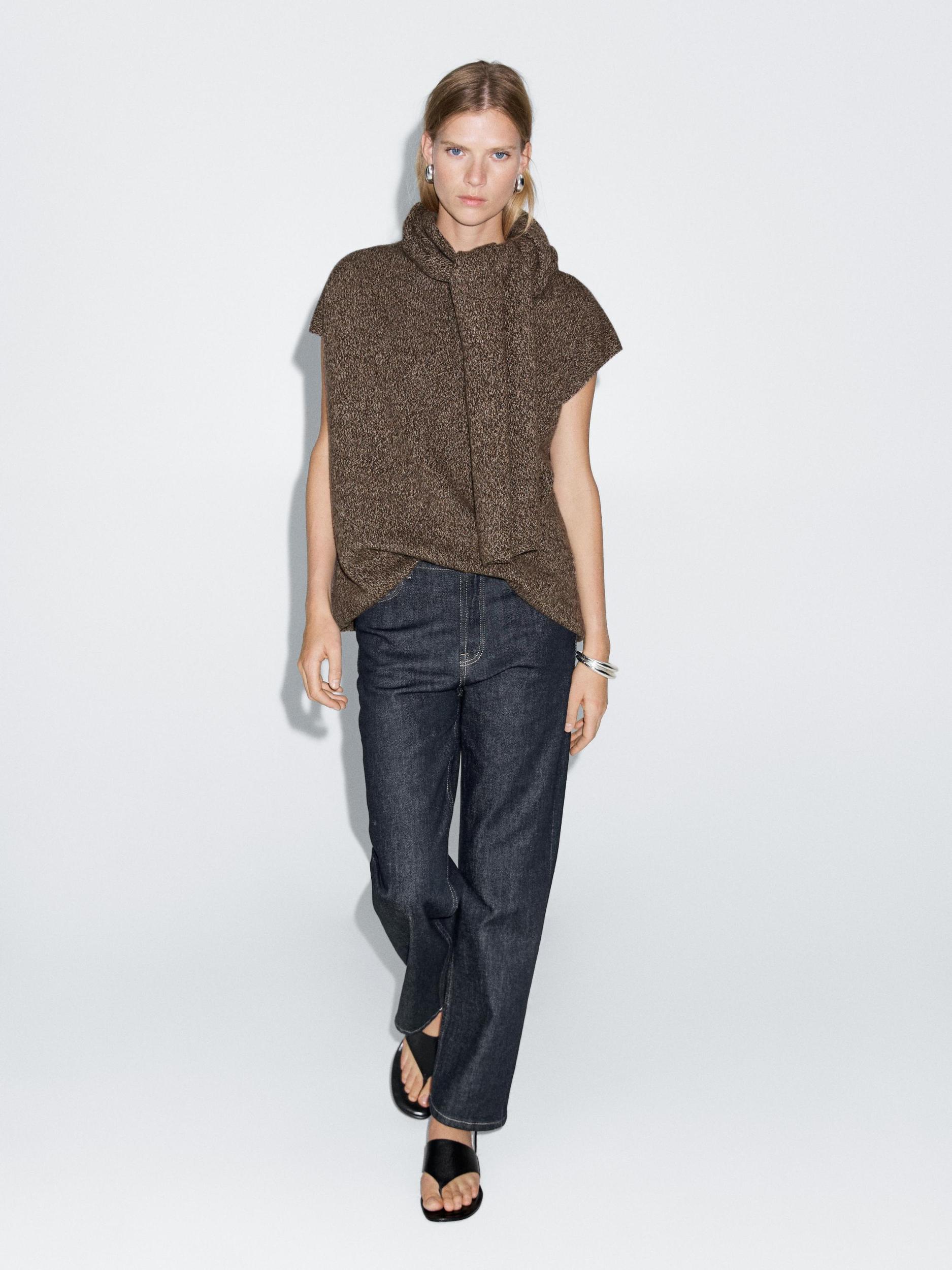 Straight-leg high-waist jeans Product Image