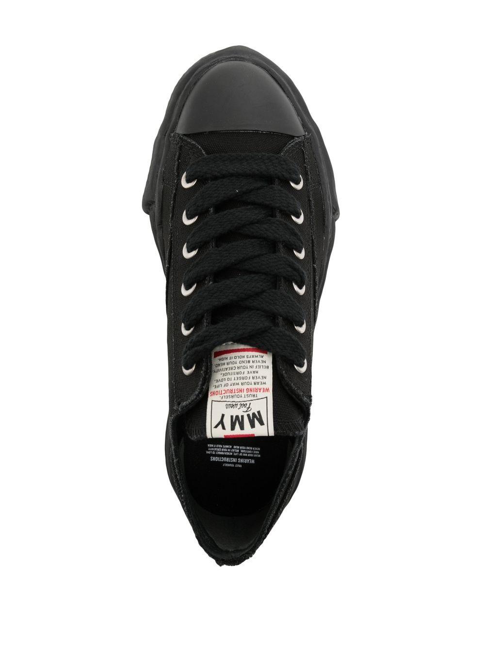 low-top canvas sneakers Product Image