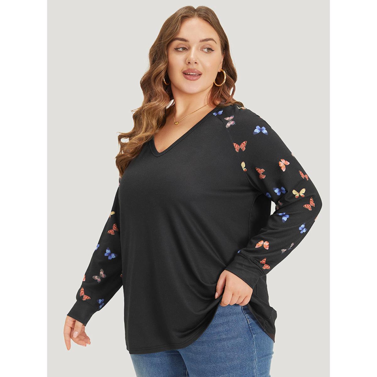 Plus Size Butterfly Print V Neck Raglan Sleeve Sweatshirt Women Black Casual Elastic cuffs V-neck Everyday Sweatshirts BloomChic 30/6X Product Image