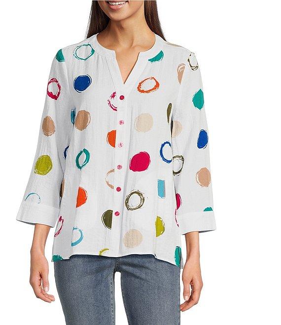Ali Miles Dotted Y-Neck 3/4 Sleeve Hi-Low Popover Top Product Image