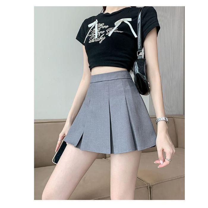 High Rise Plain Mini Pleated Skirt Product Image