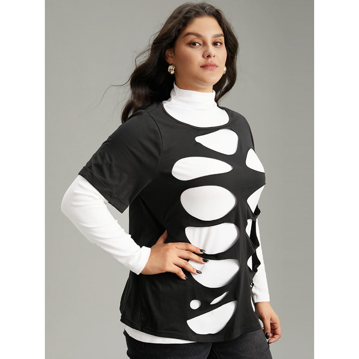 Plus Size Halloween Solid Distressed T-shirt Black Women Casual Plain Plain Keyhole Cut-Out Festival-Halloween T-shirts BloomChic 26/4X Product Image